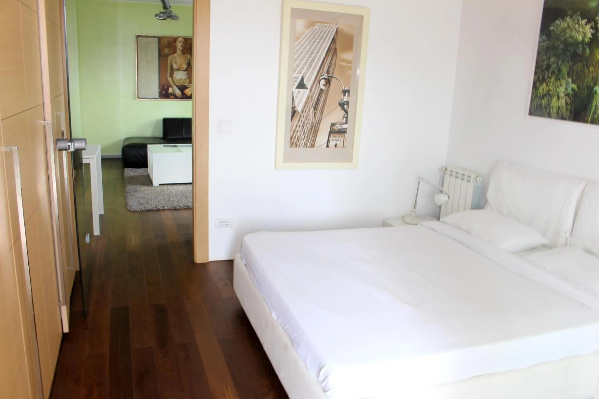 Bed in STATUS Superior Apartments