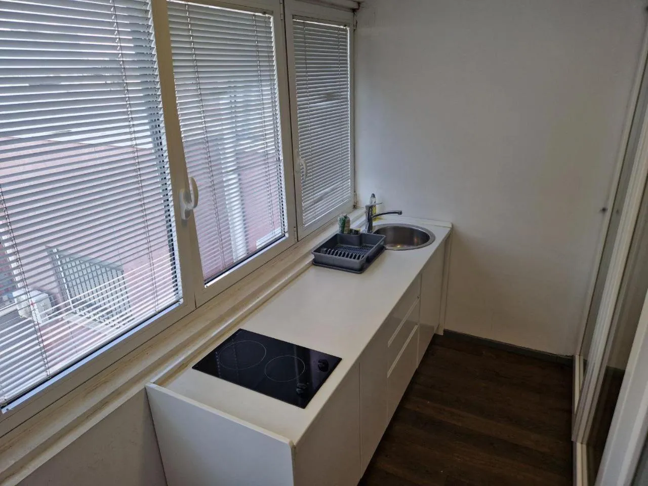 STATUS Superior Apartments