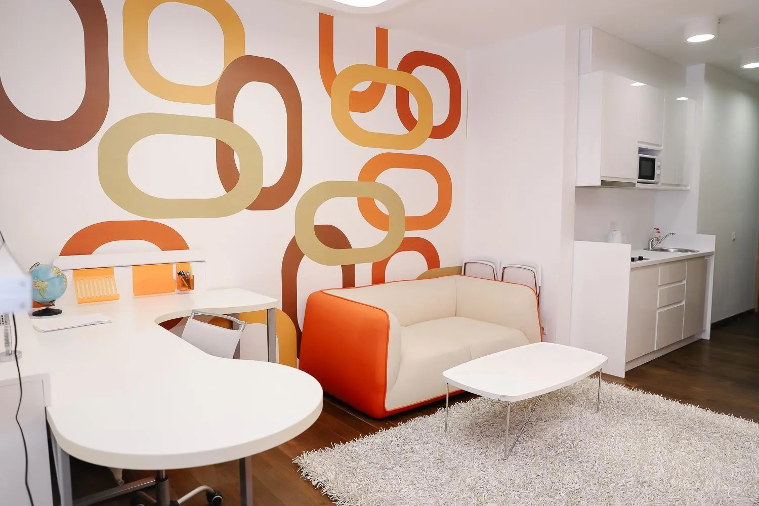 STATUS Superior Apartments