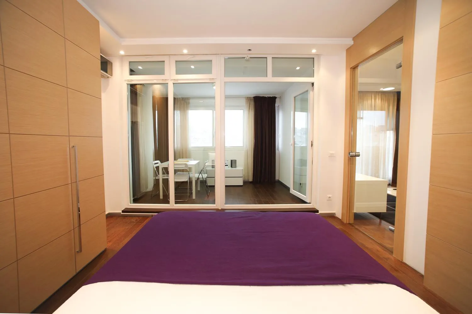 Bed in STATUS Superior Apartments