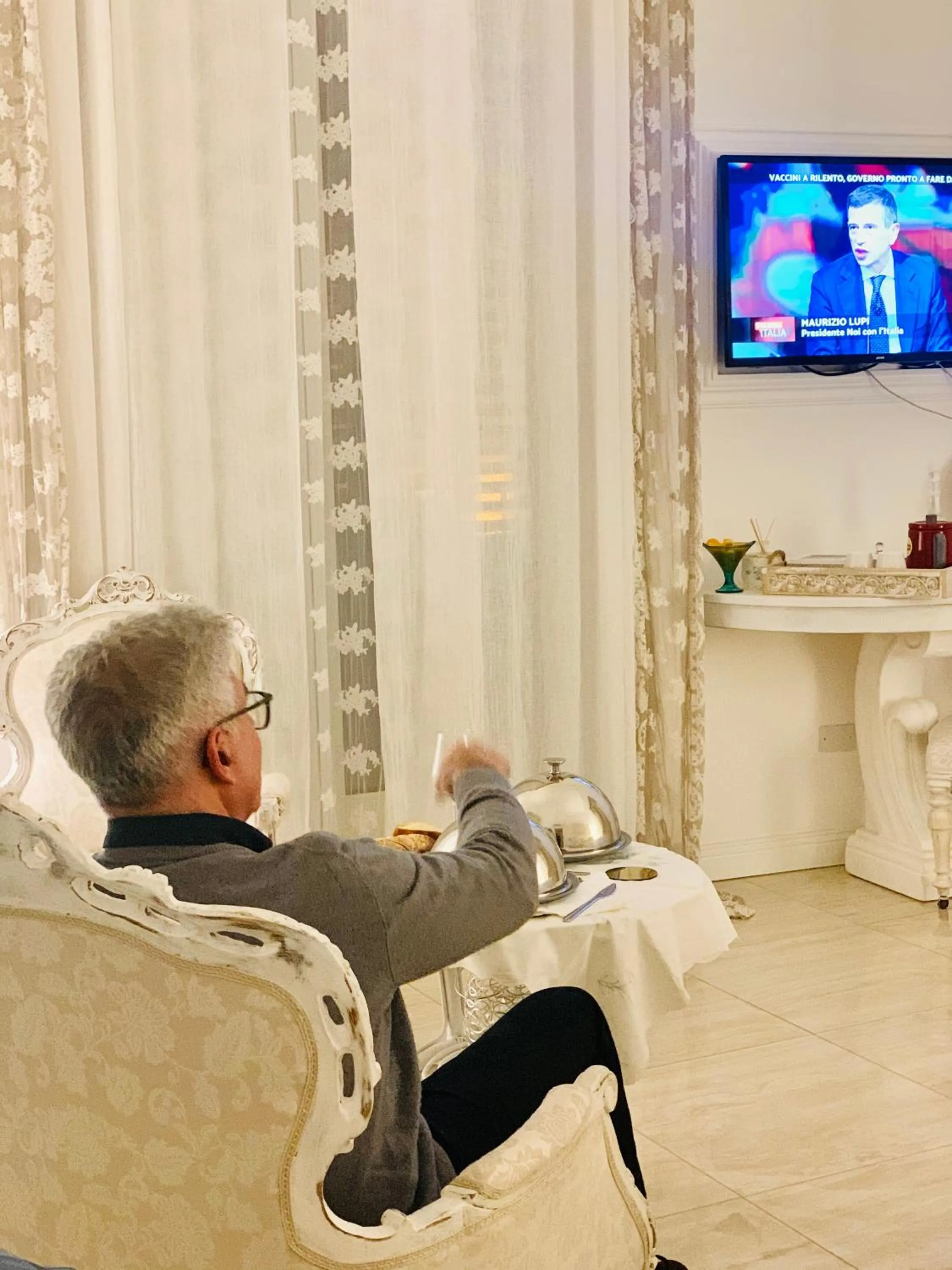 People in Palazzo del Poeta - Dimora Contemporanea