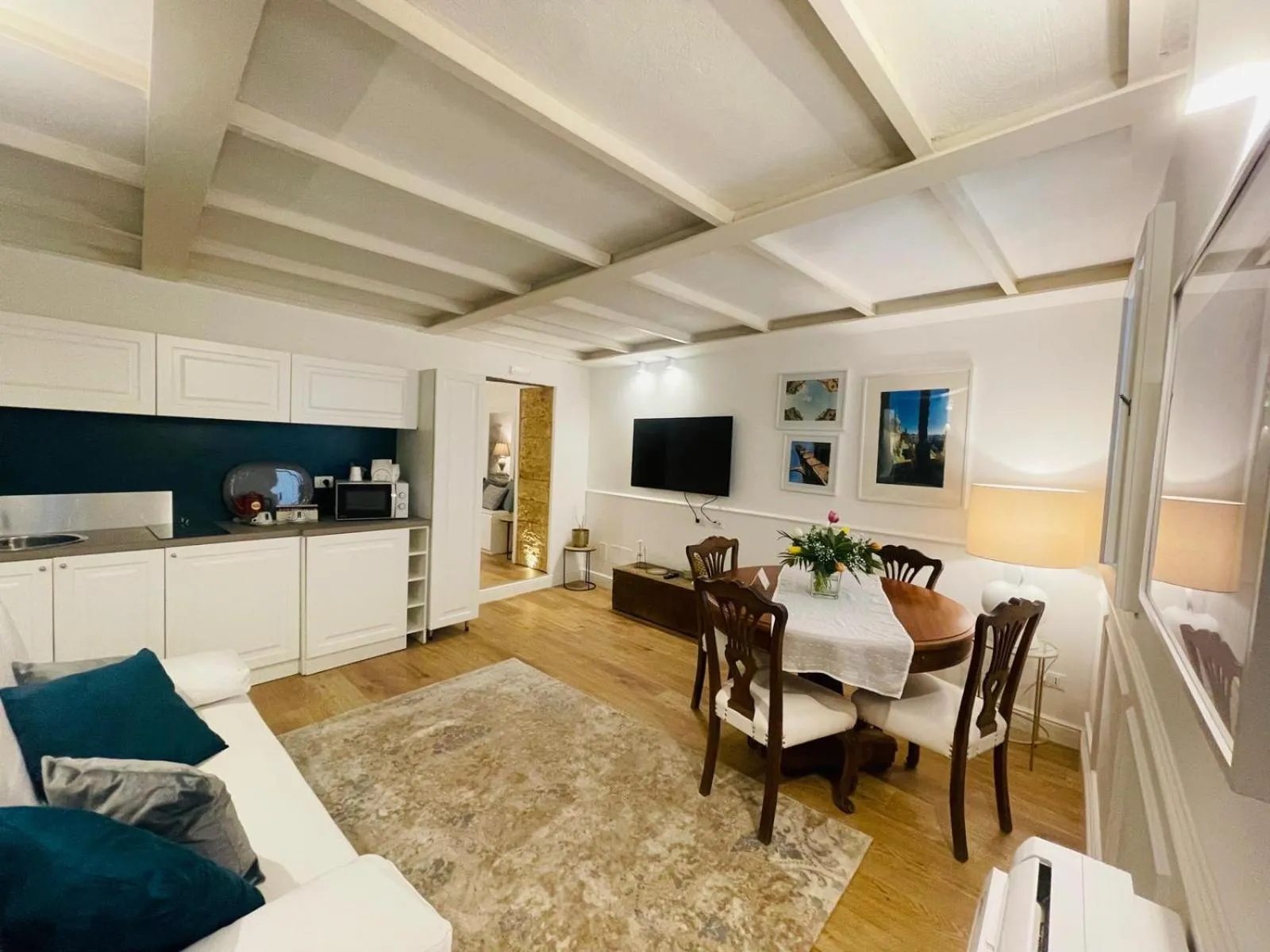 TV and multimedia in Palazzo del Poeta - Dimora Contemporanea