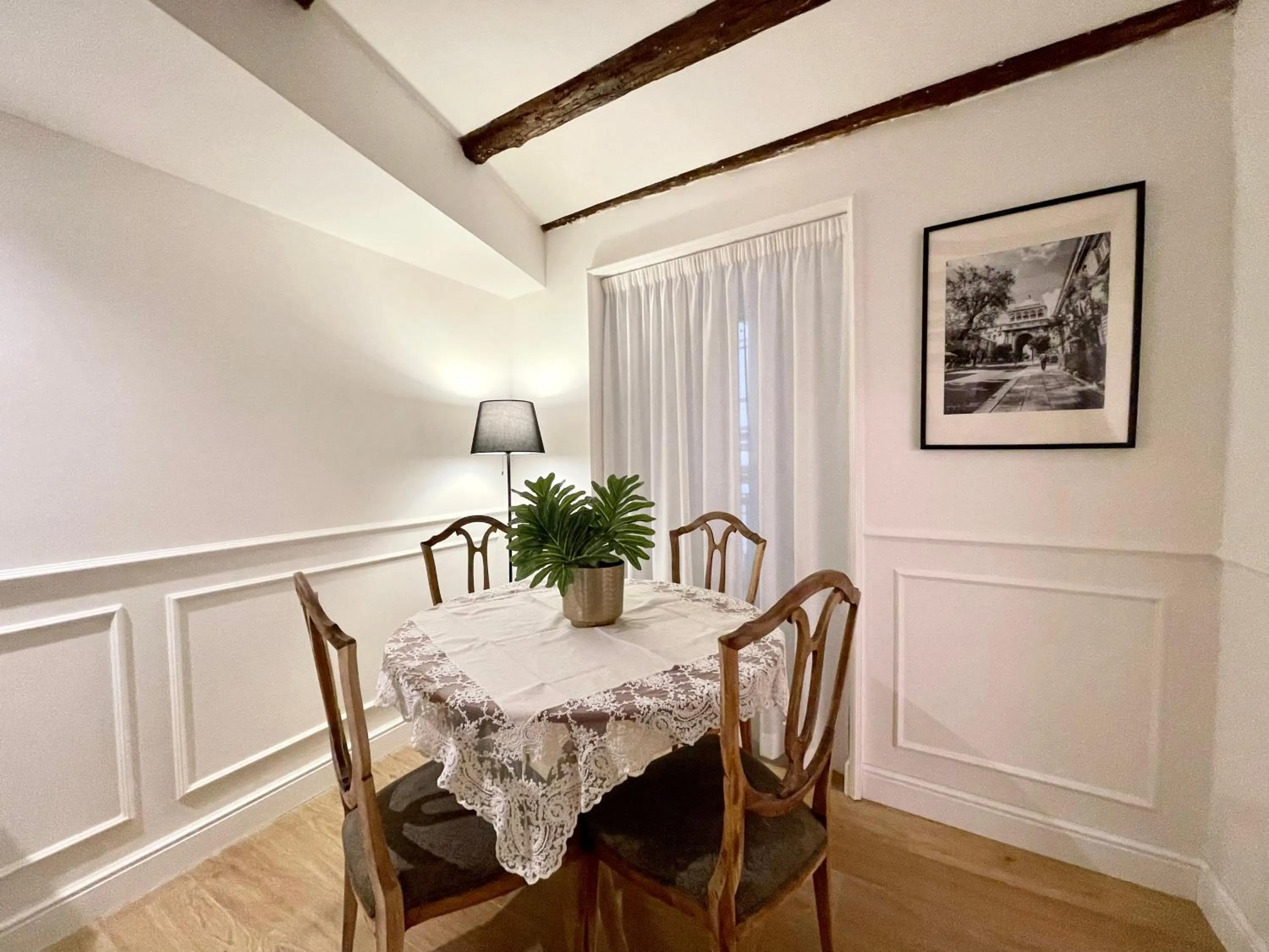 Dining area in Palazzo del Poeta - Dimora Contemporanea