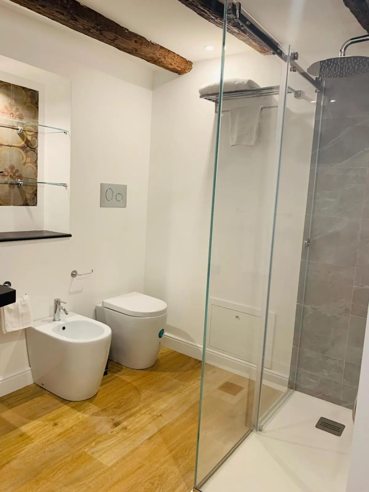 Shower in Palazzo del Poeta - Dimora Contemporanea