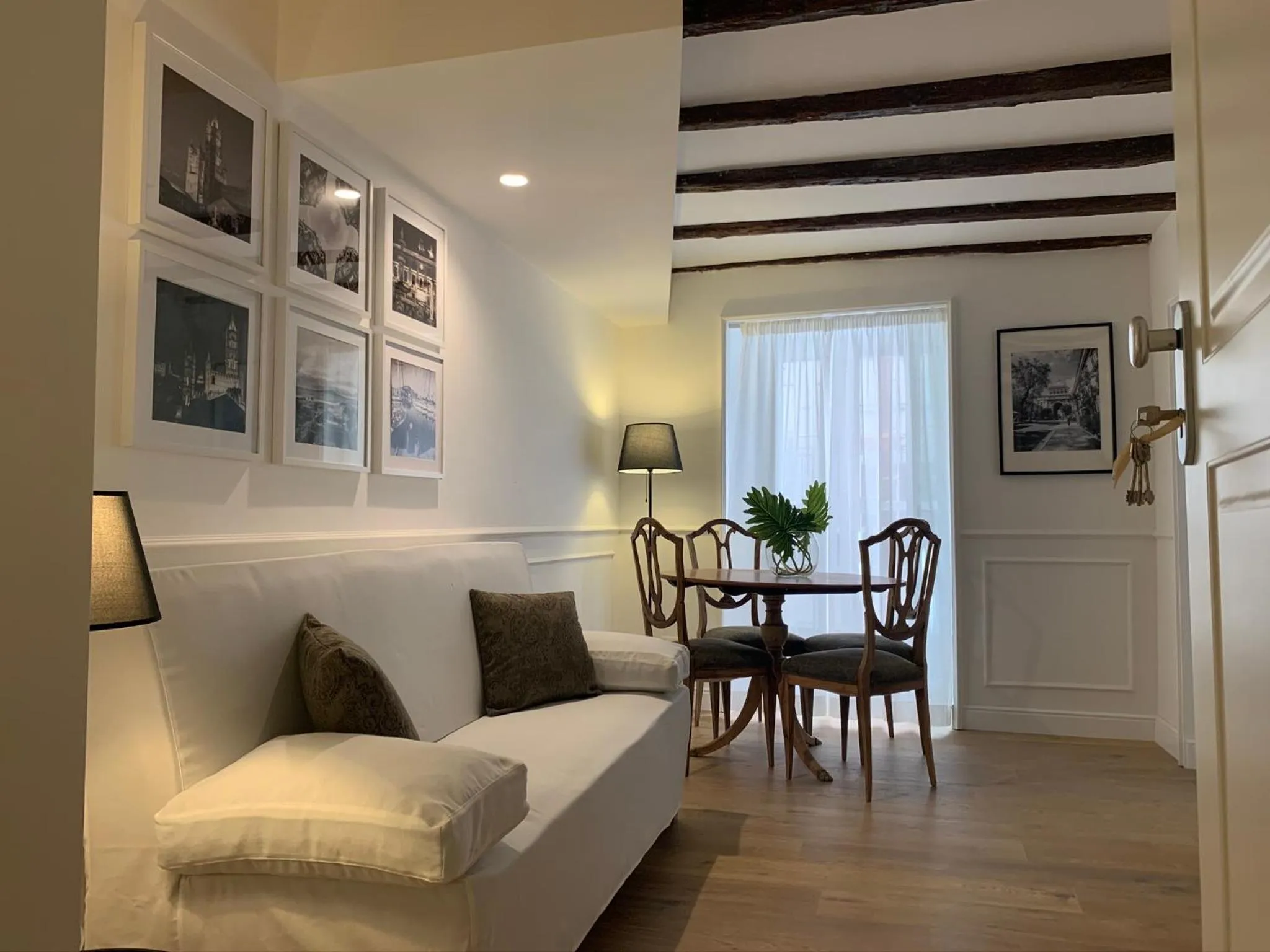 TV and multimedia, Bed in Palazzo del Poeta - Dimora Contemporanea