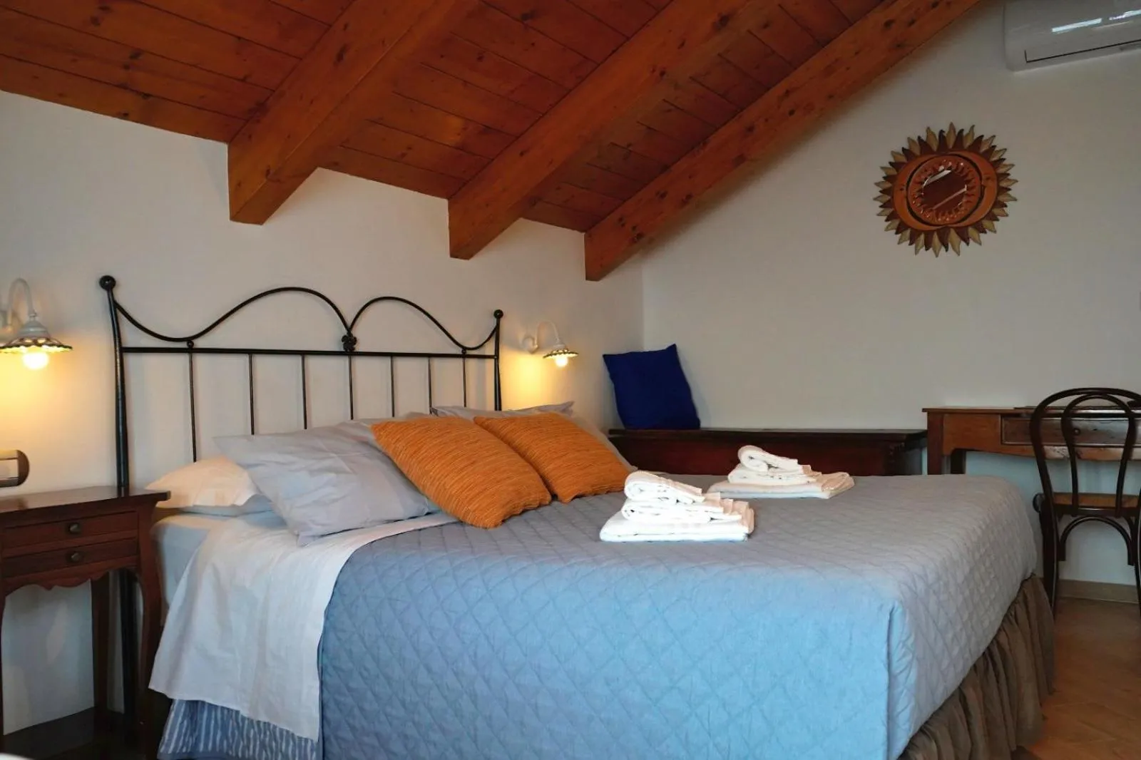 Bed in San Giacomo Relais