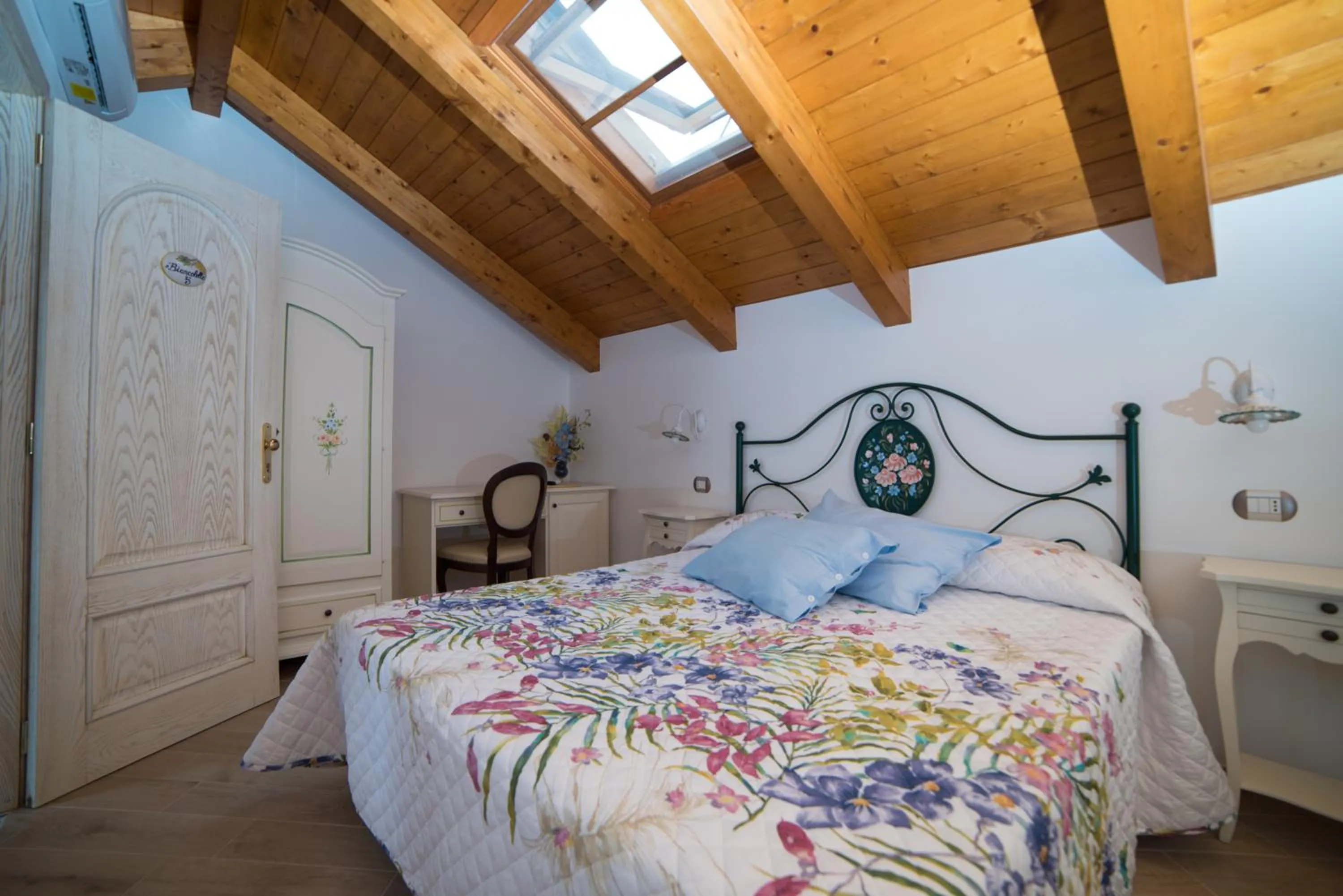 Bed in San Giacomo Relais