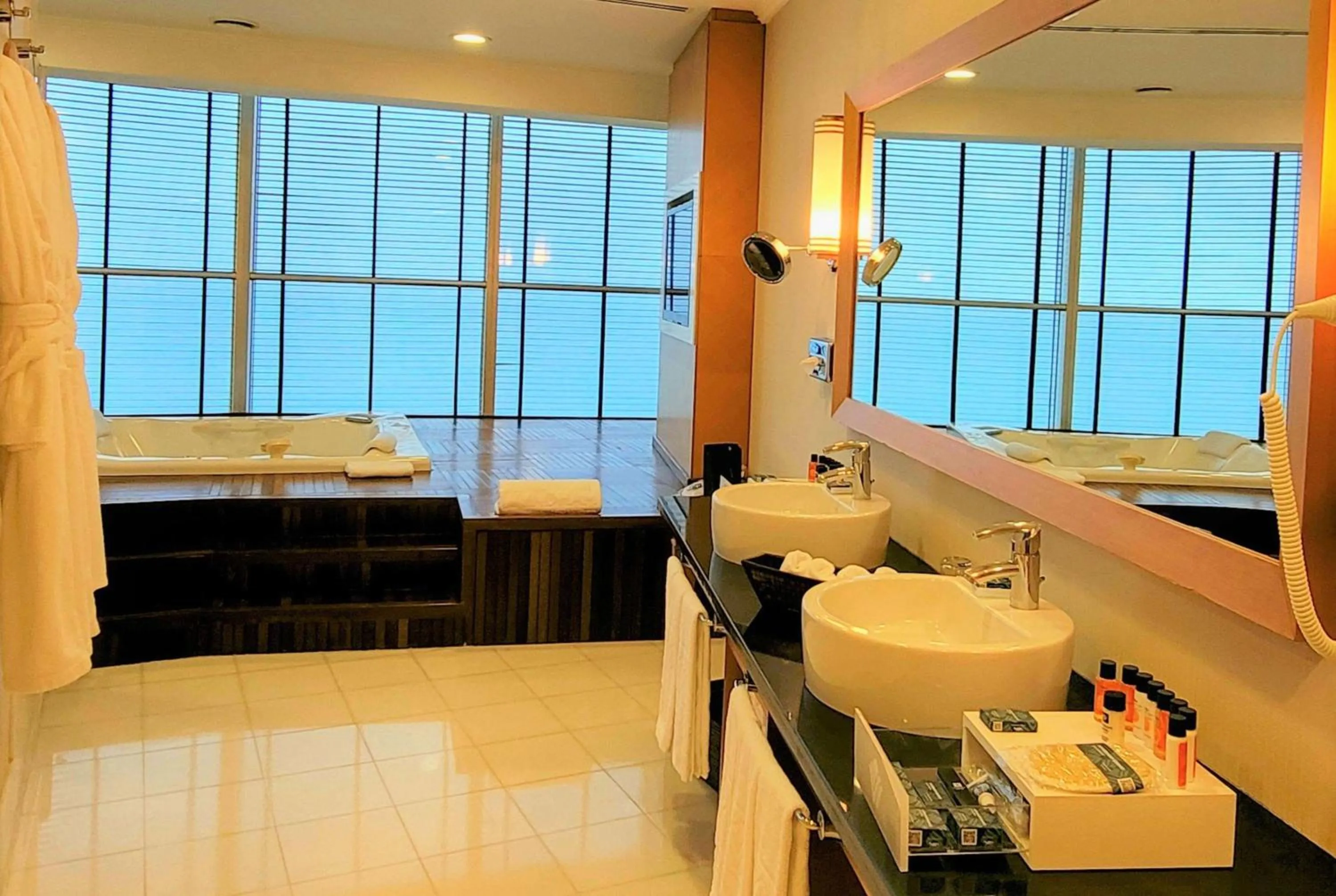 Bathroom in Wyndham Grand Izmir Ozdilek Thermal & Spa