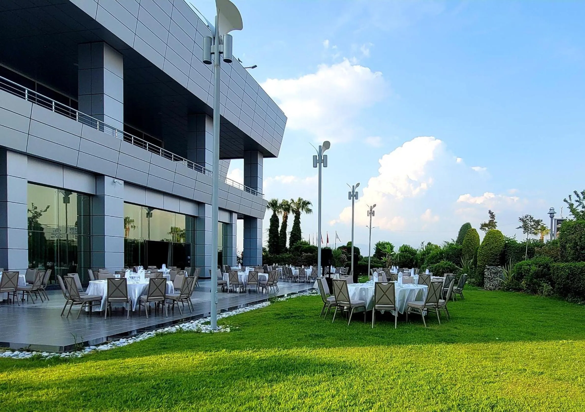 Garden in Wyndham Grand Izmir Ozdilek Thermal & Spa