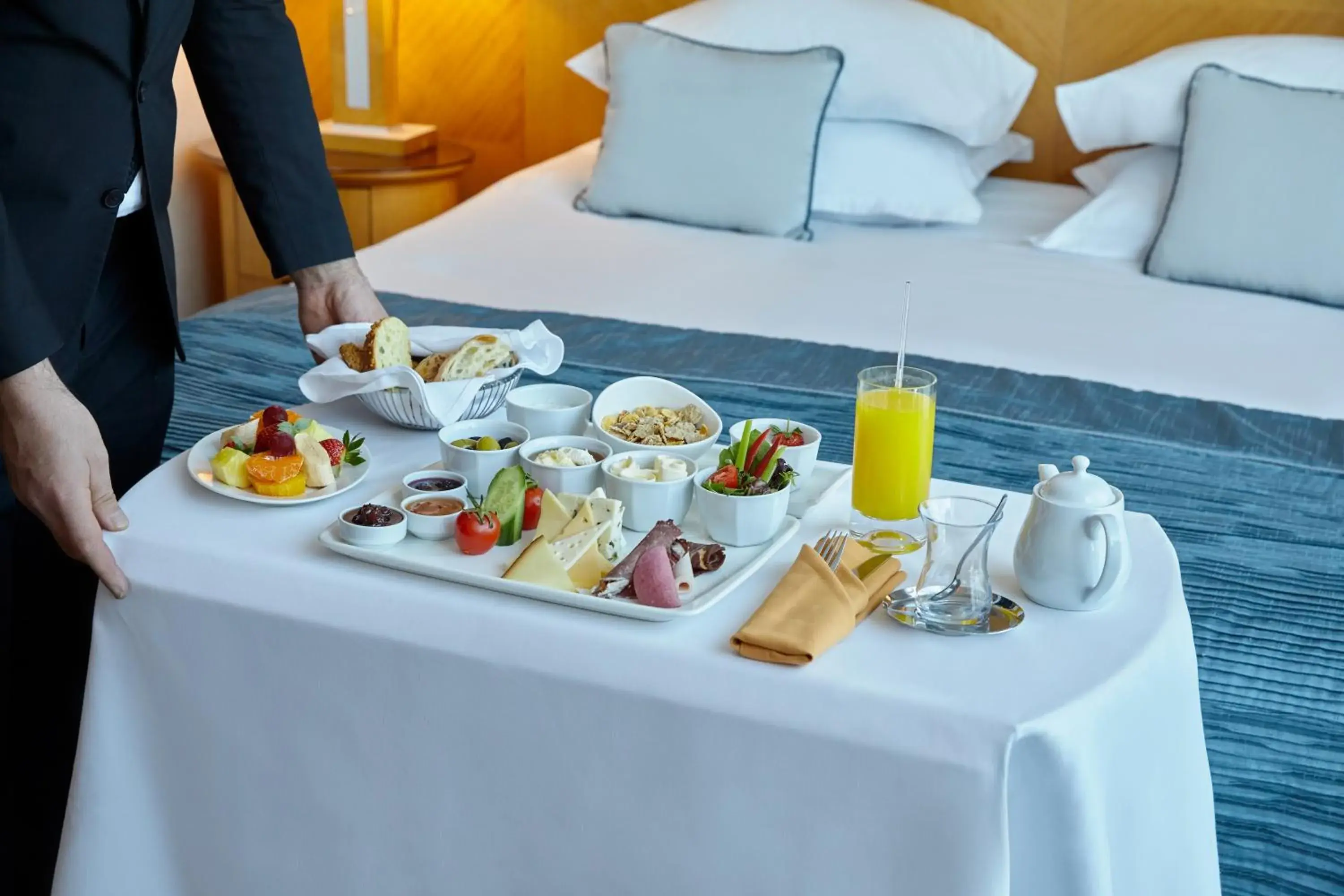 Food in Wyndham Grand Izmir Ozdilek Thermal & Spa Food in Wyndham Grand Izmir Ozdilek Thermal & Spa