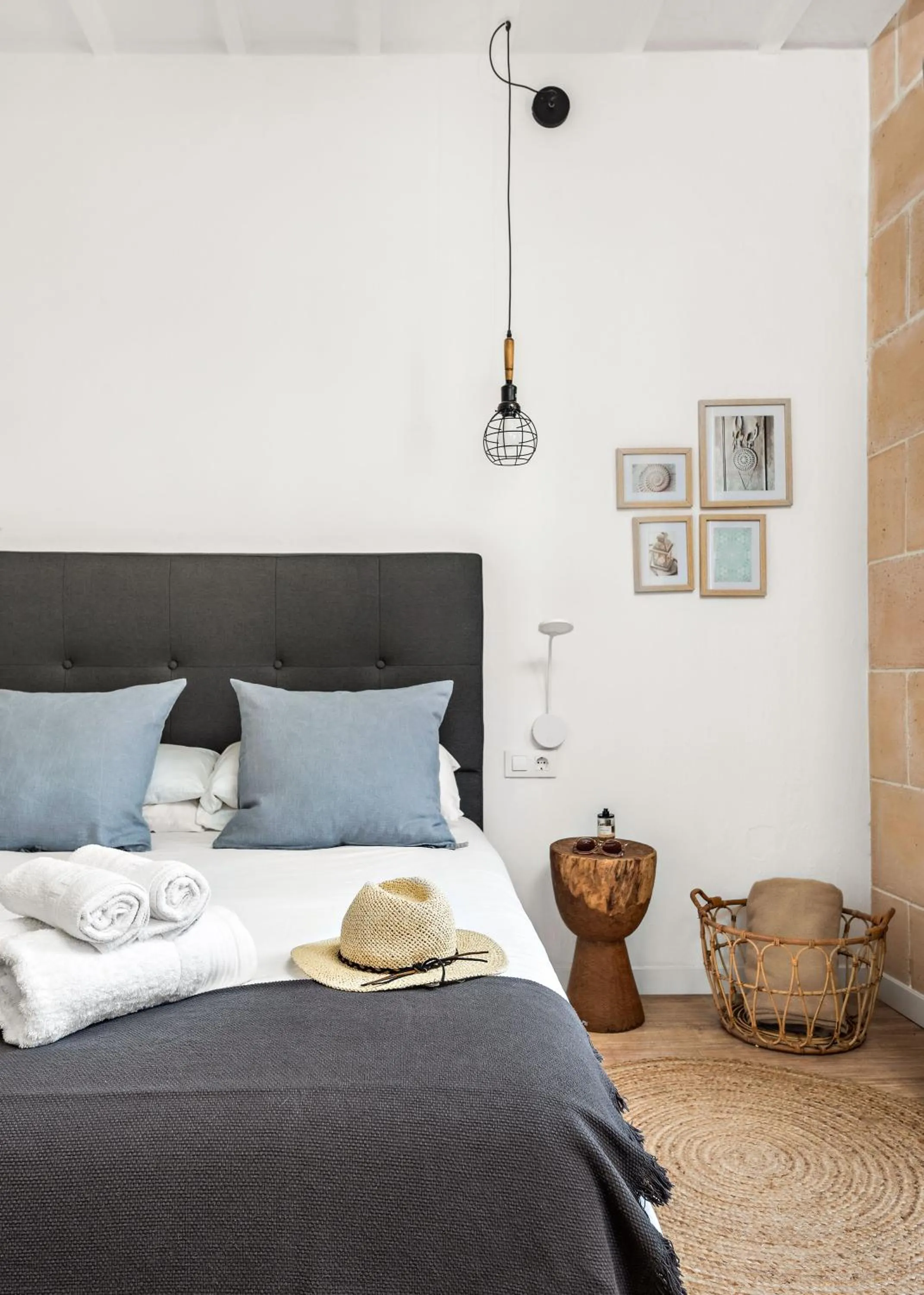 Photo of the whole room in Hotel Boutique Ses 5 Claus