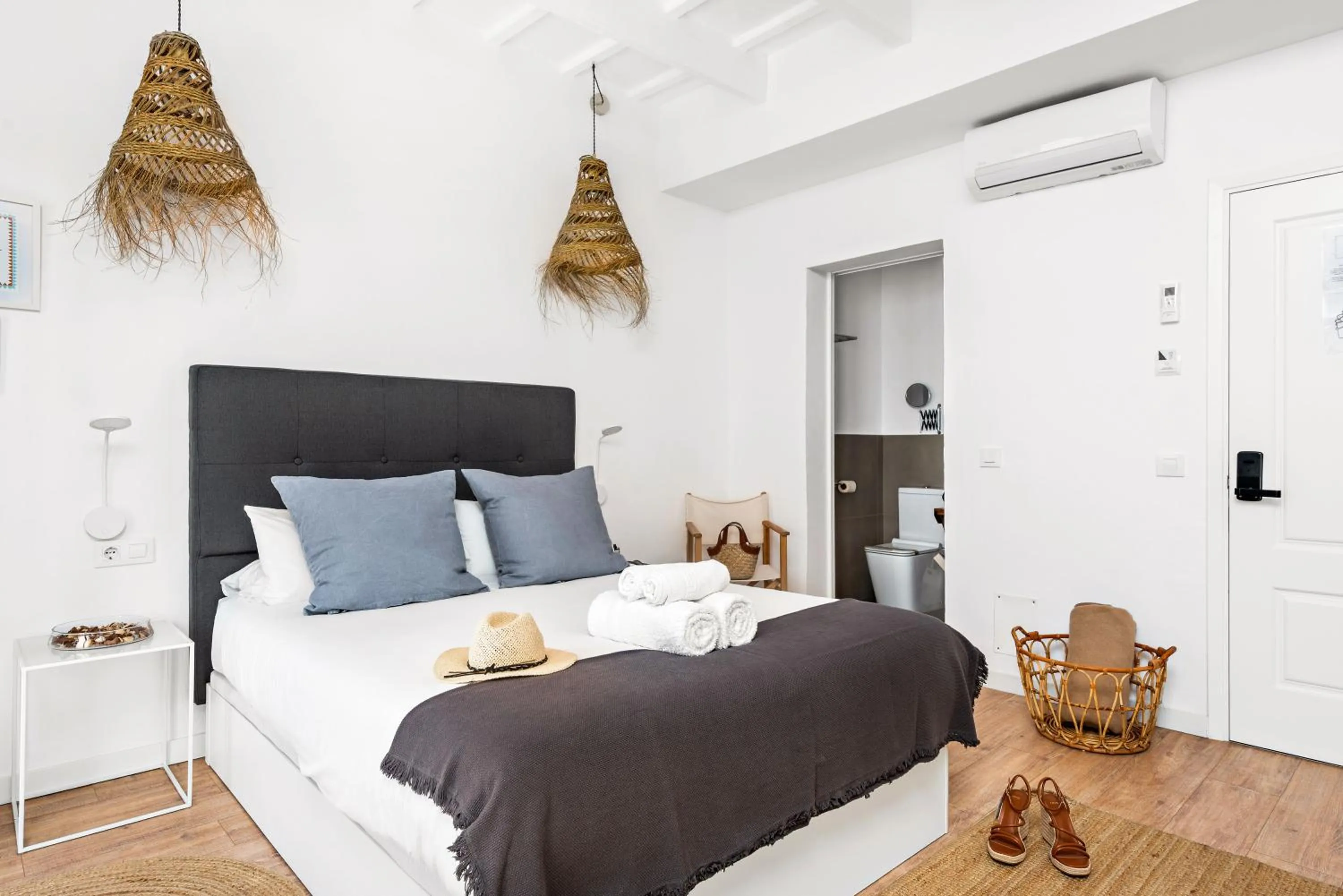 Photo of the whole room in Hotel Boutique Ses 5 Claus