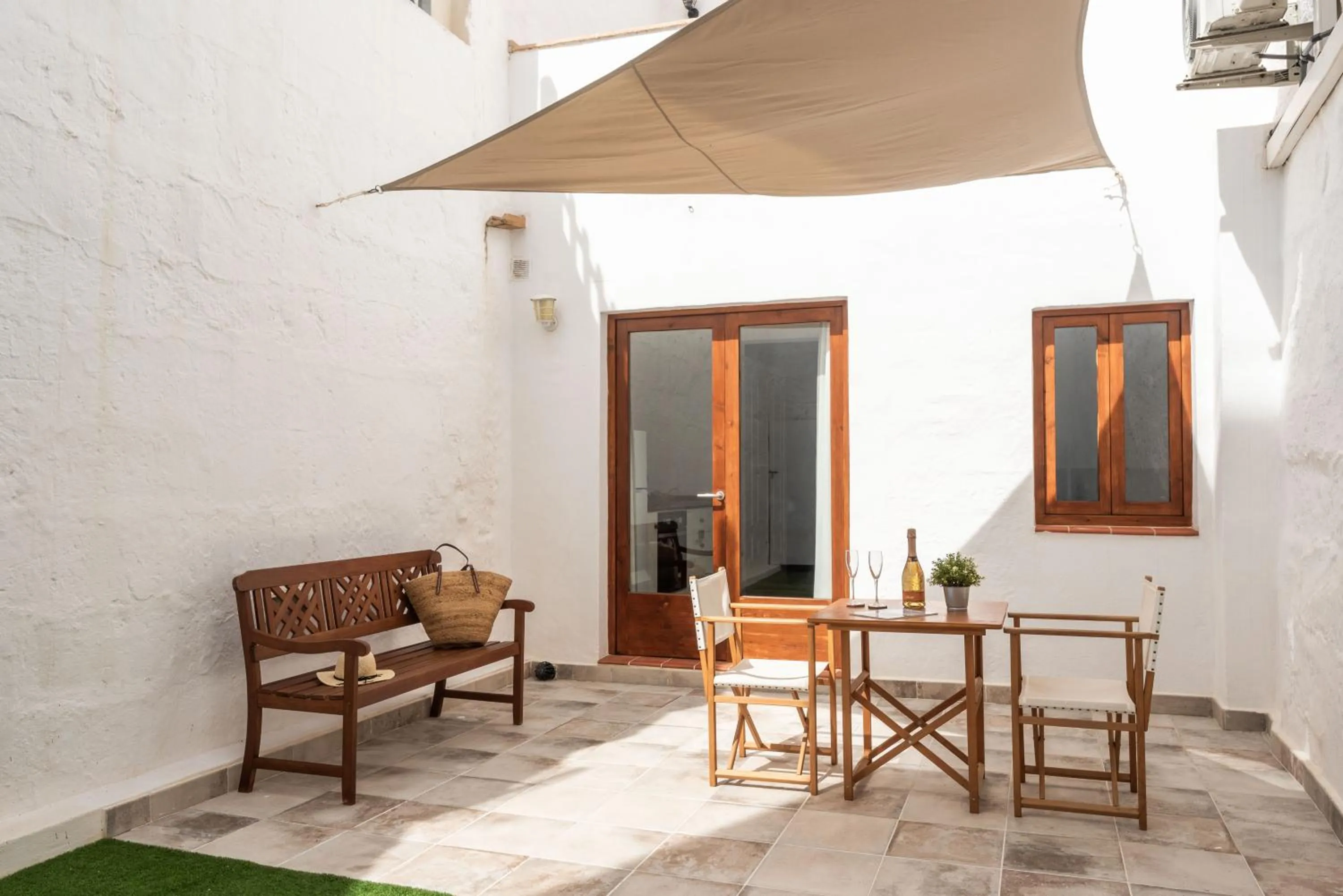 Patio in Hotel Boutique Ses 5 Claus