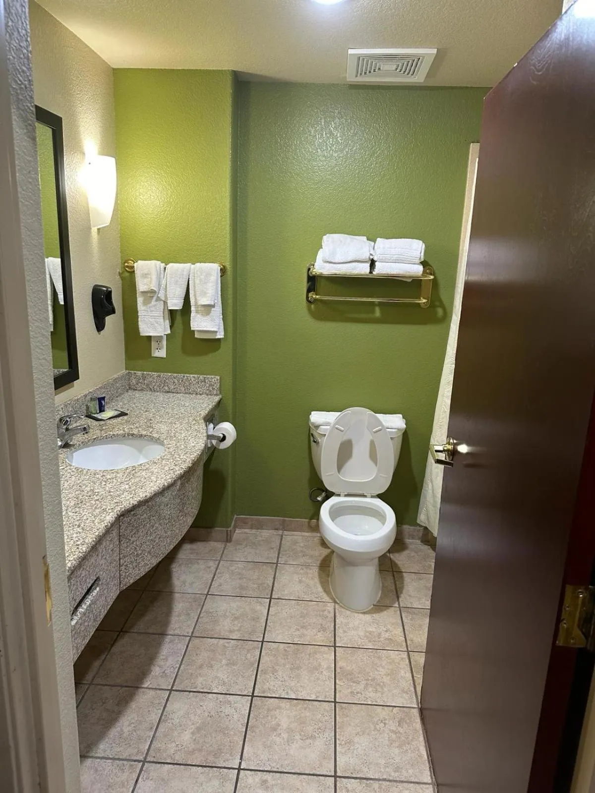 Bathroom in Sleep Inn & Suites at Six Flags