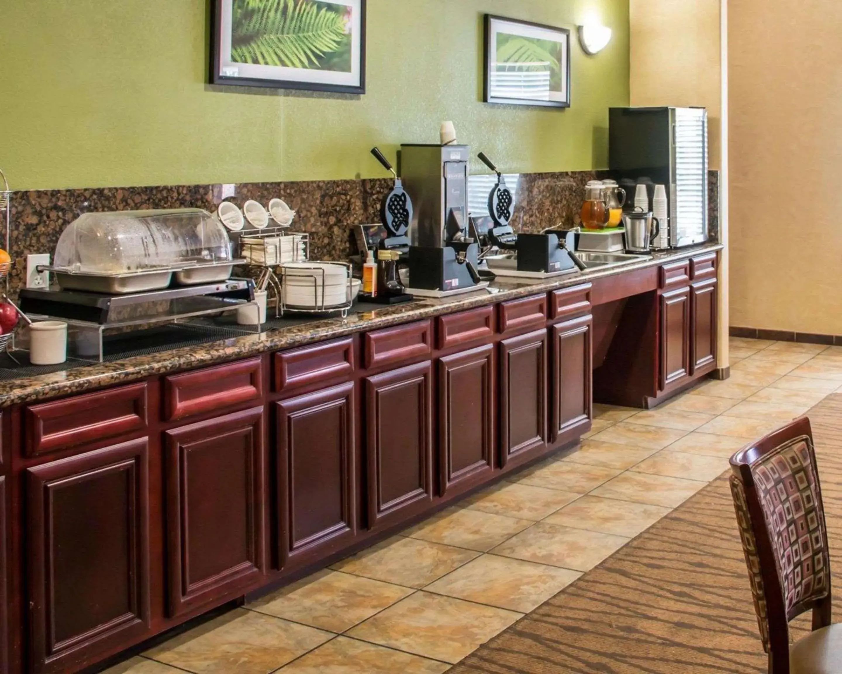 Breakfast in Sleep Inn & Suites at Six Flags Breakfast in Sleep Inn & Suites at Six Flags