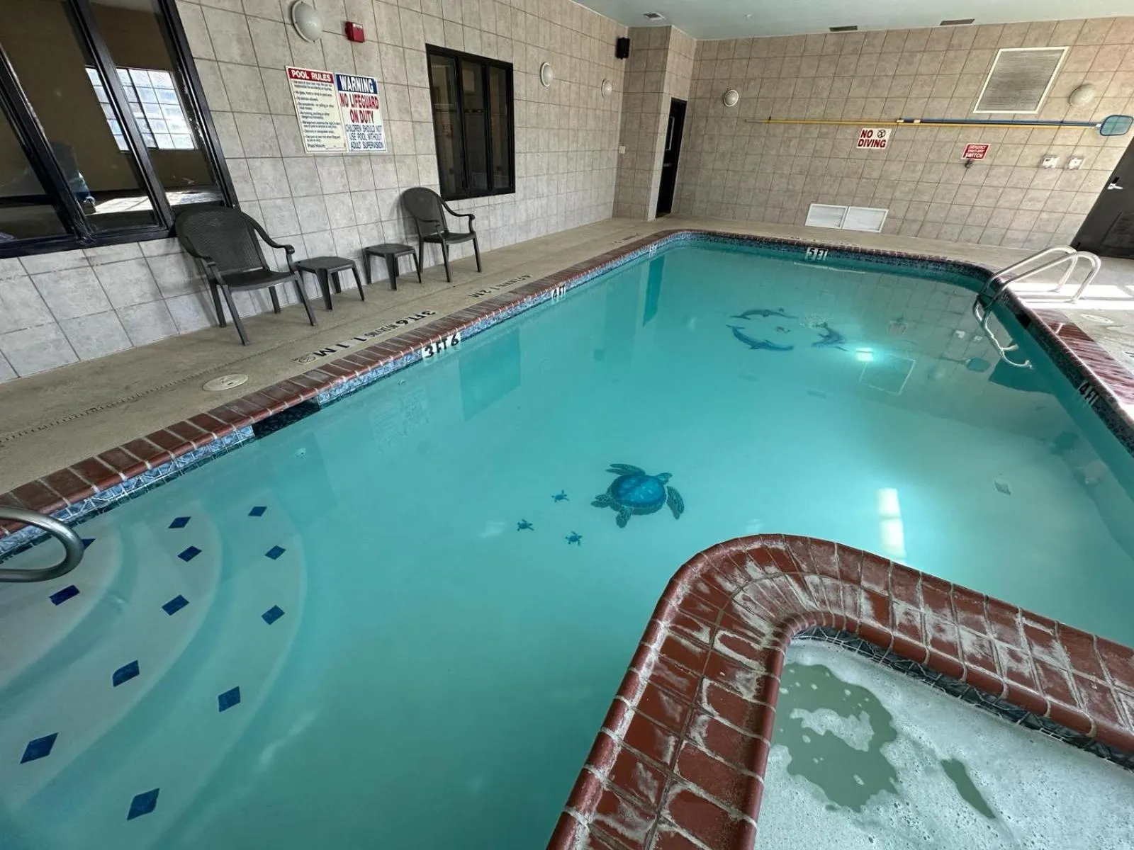 Hot Tub in Sleep Inn & Suites at Six Flags