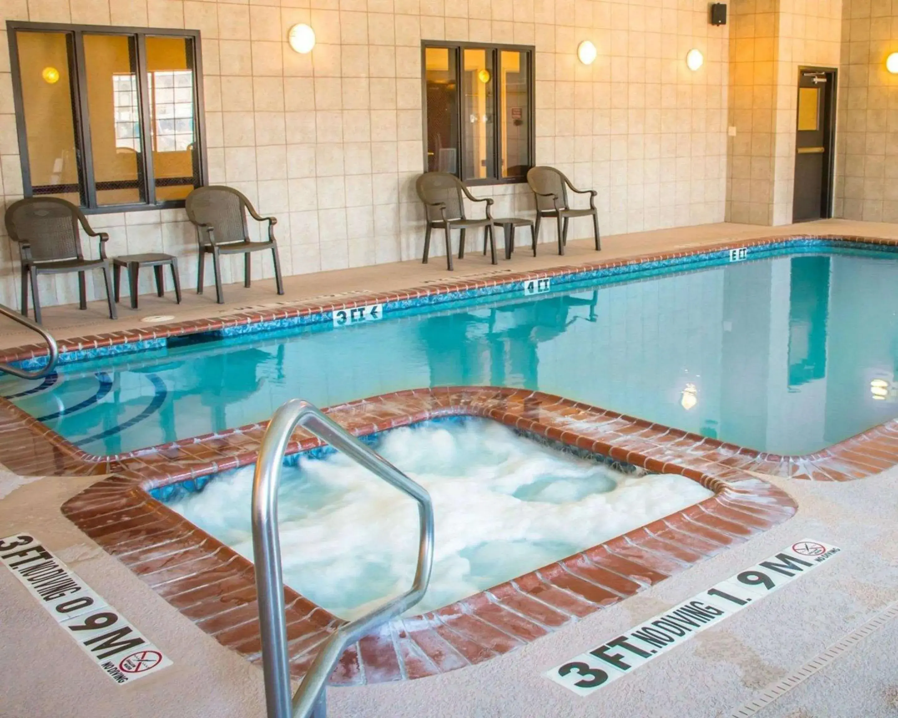 Swimming pool in Sleep Inn & Suites at Six Flags Swimming pool in Sleep Inn & Suites at Six Flags