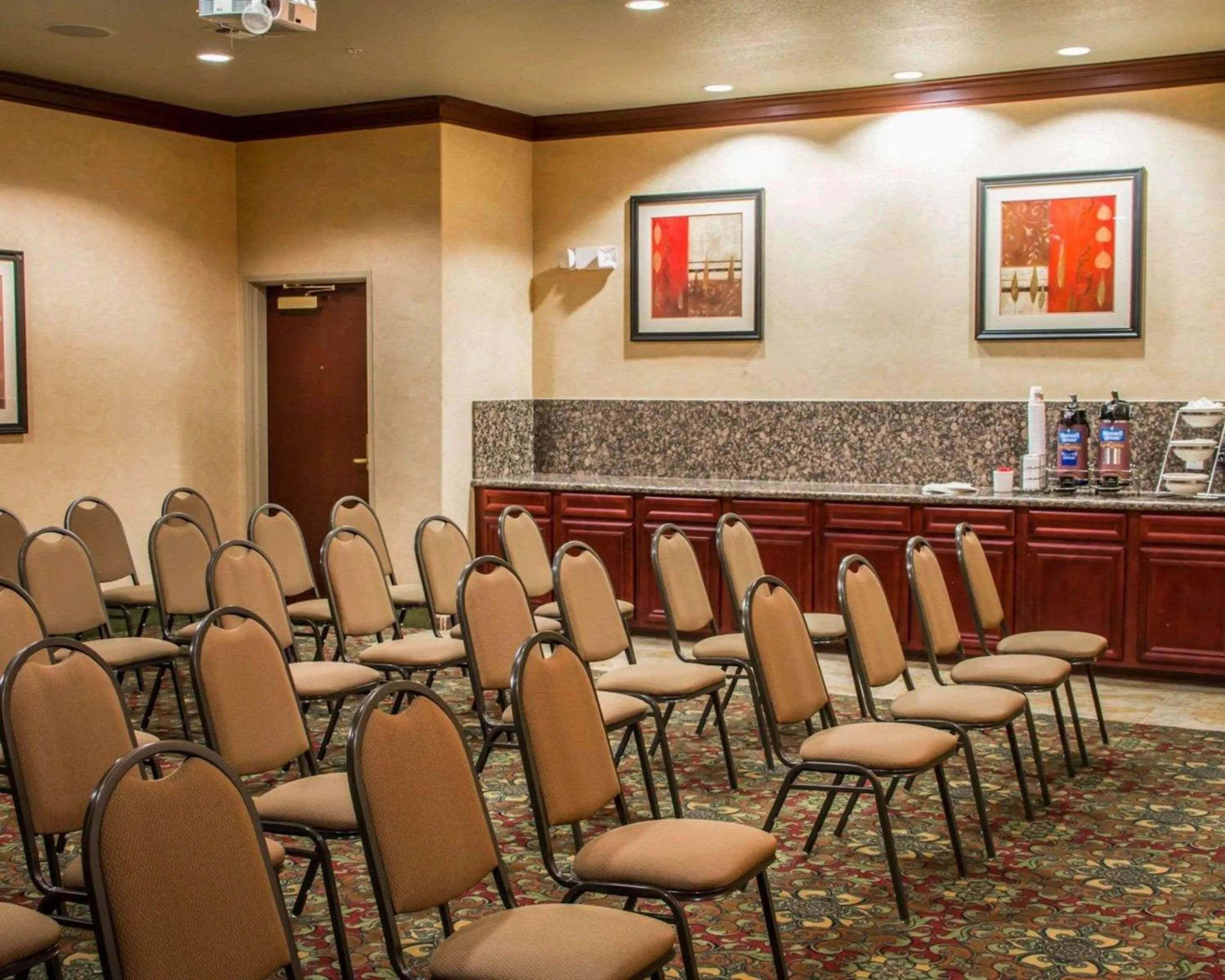 Meeting/conference room in Sleep Inn & Suites at Six Flags