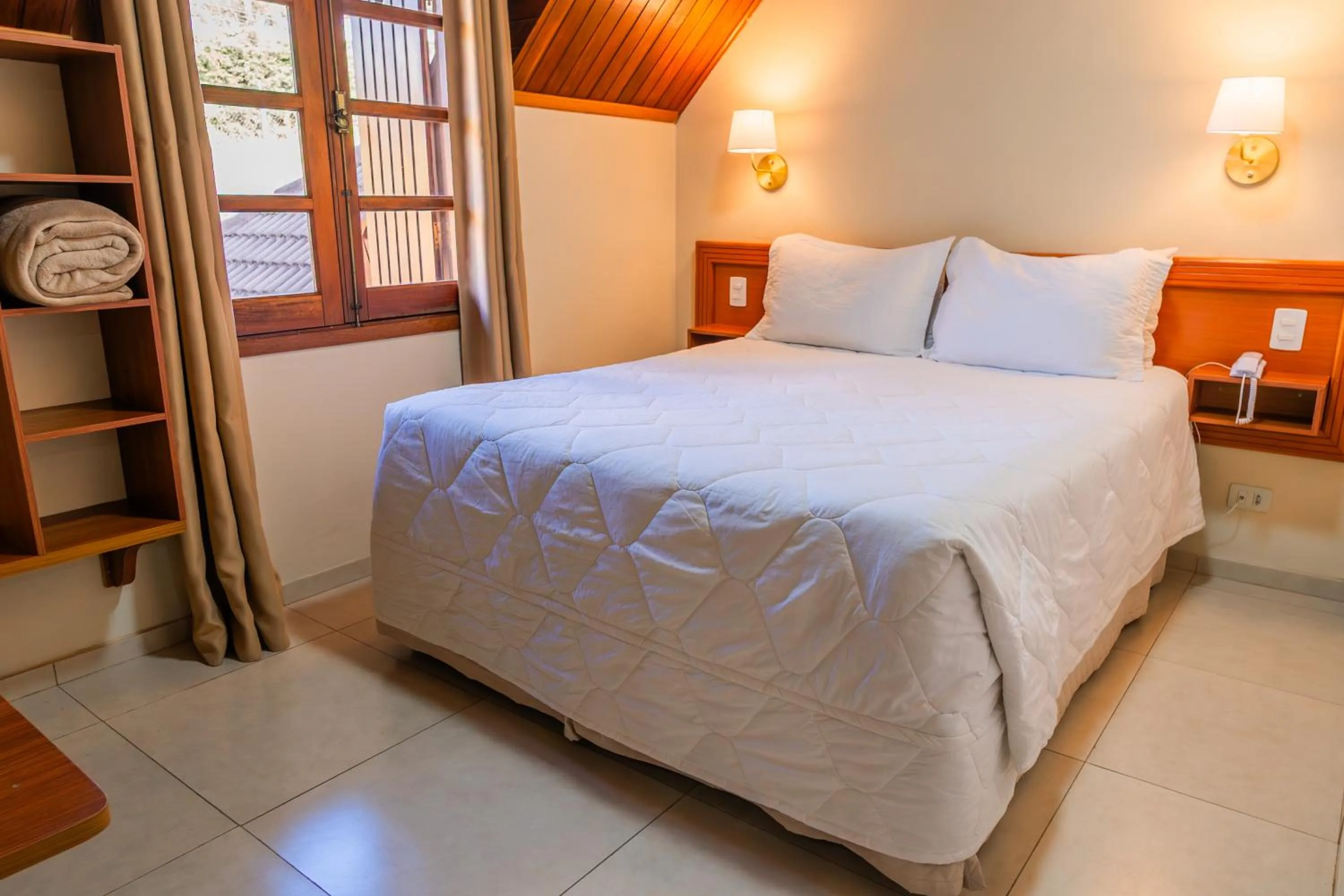 Bedroom, Bed in Hotel Nacional Inn Campos do Jordão