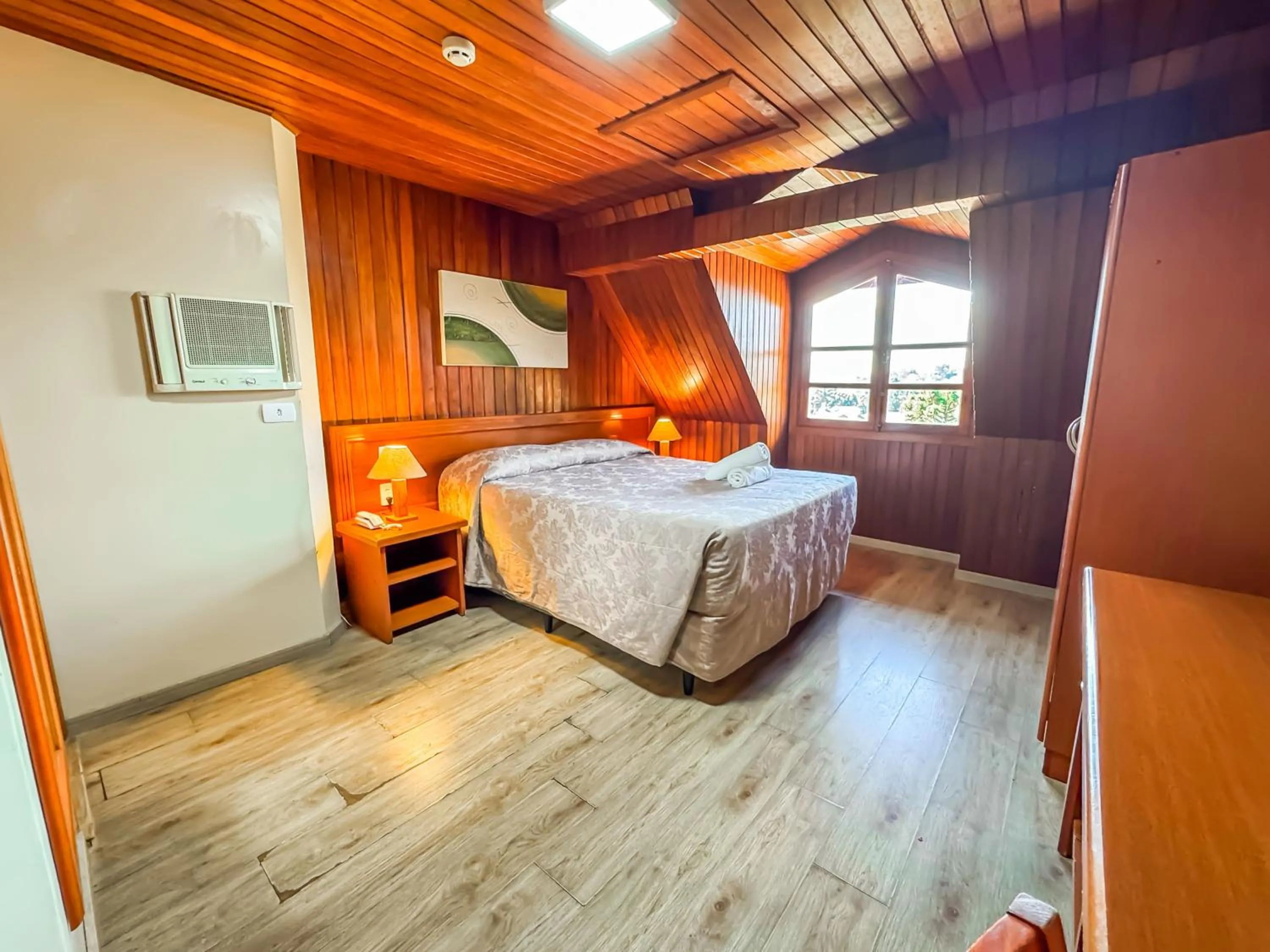 Bedroom, Bed in Hotel Nacional Inn Campos do Jordão