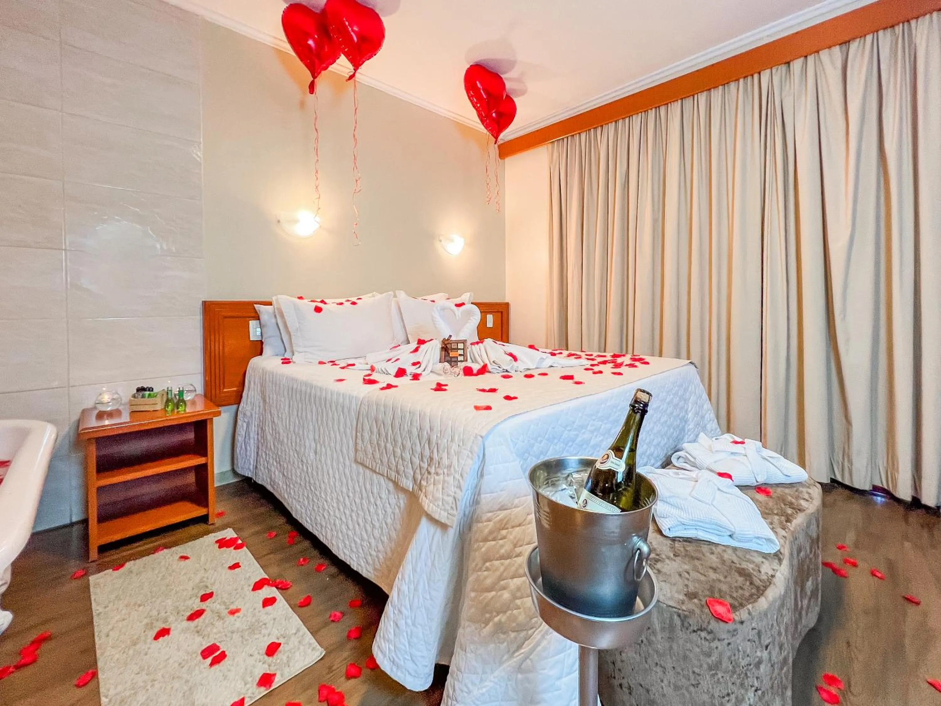 Bedroom, Bed in Hotel Nacional Inn Campos do Jordão