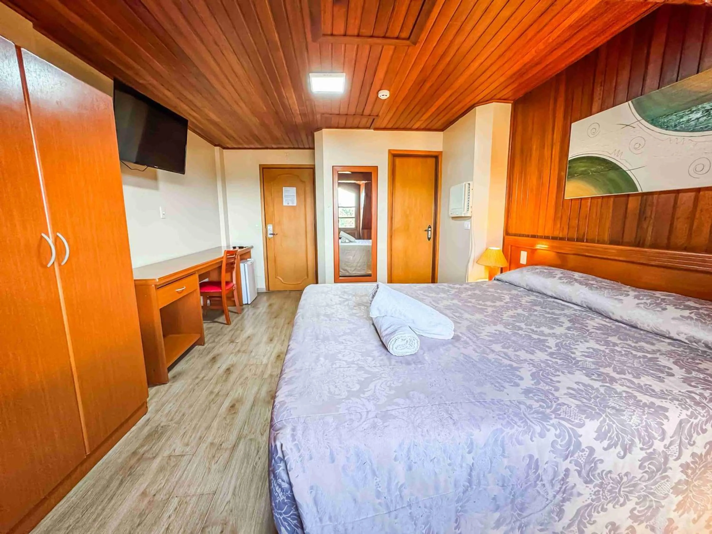 Bedroom, Bed in Hotel Nacional Inn Campos do Jordão