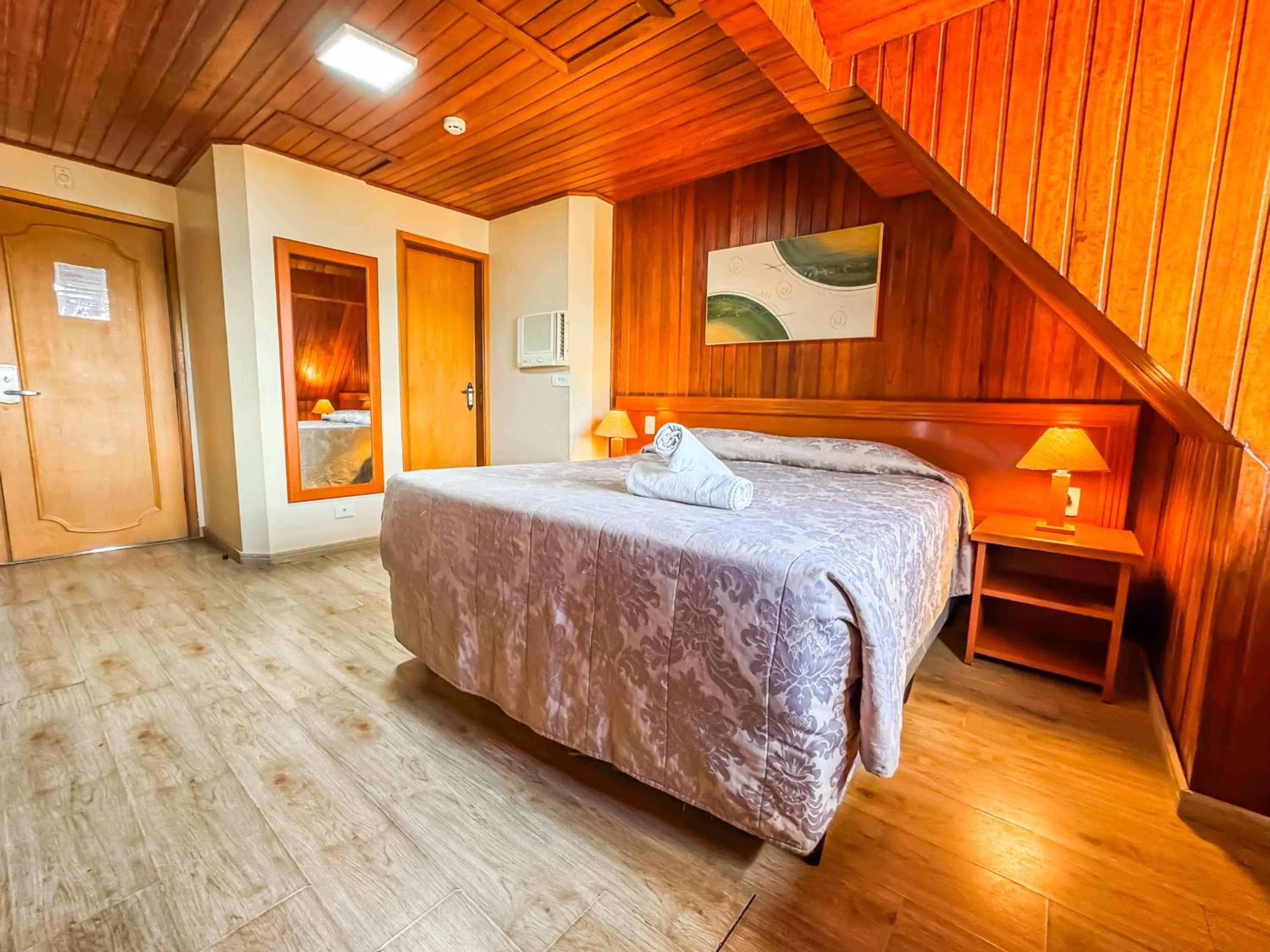 Bedroom, Bed in Hotel Nacional Inn Campos do Jordão