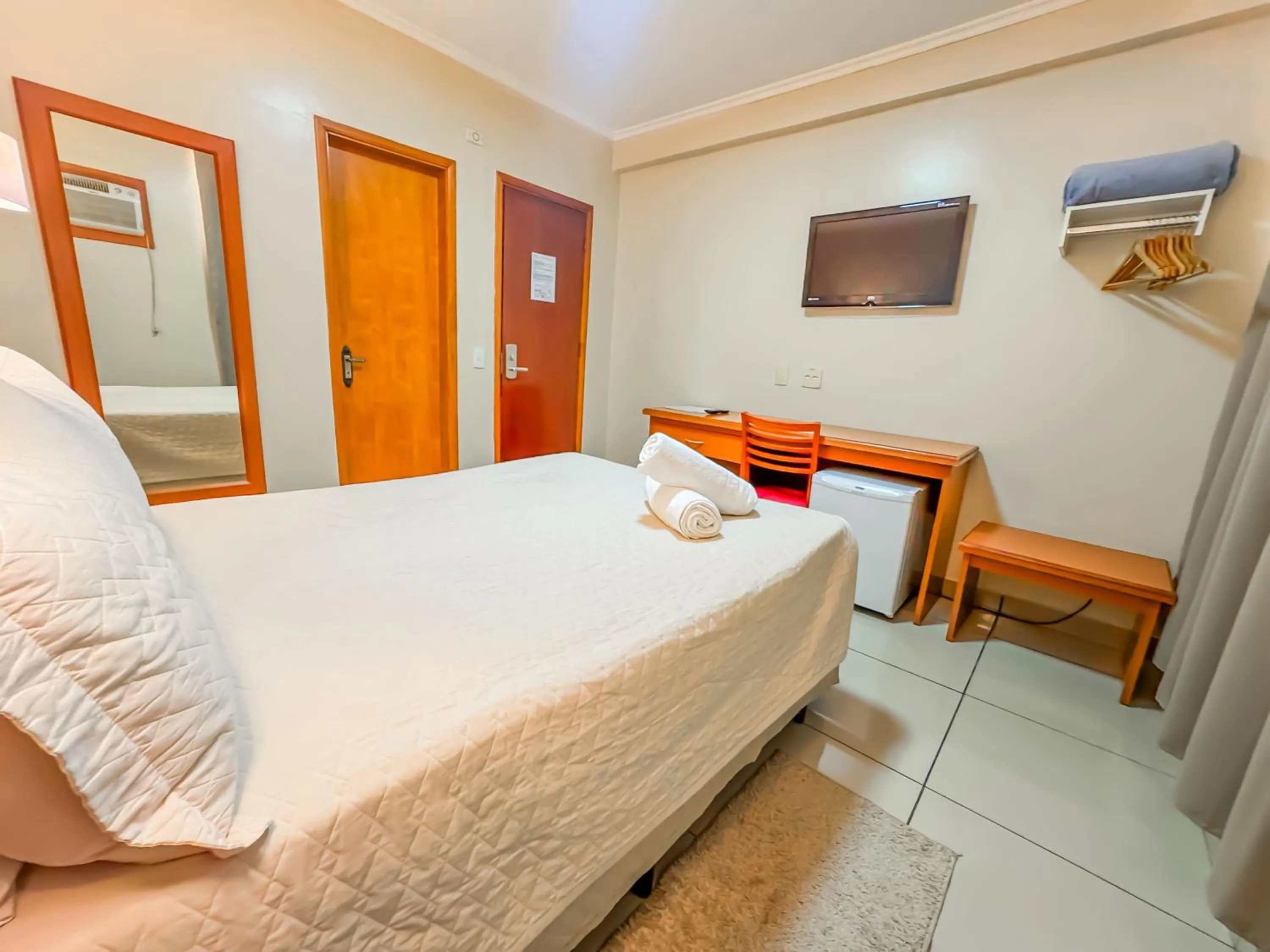 Bedroom, Bed in Hotel Nacional Inn Campos do Jordão