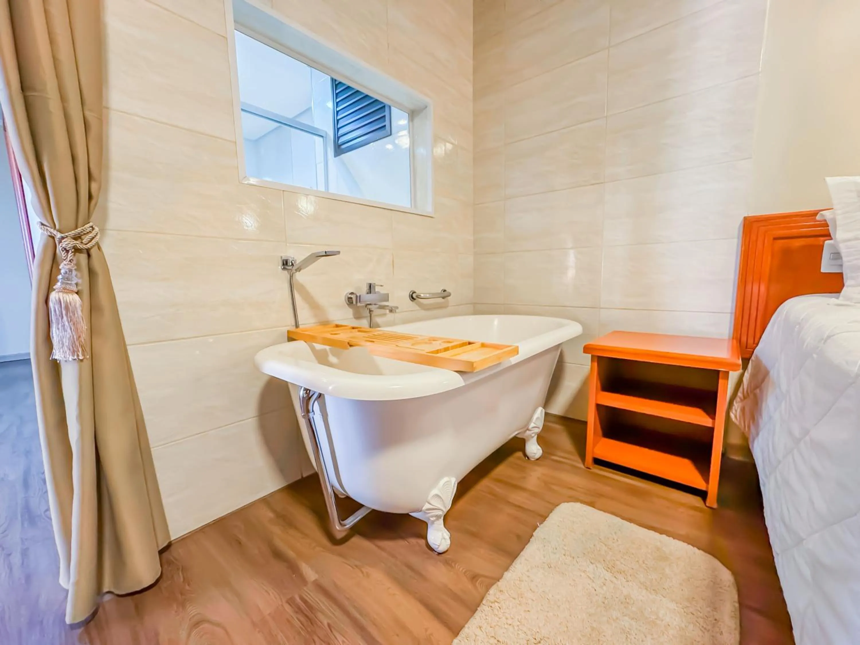 Bath, Bed in Hotel Nacional Inn Campos do Jordão