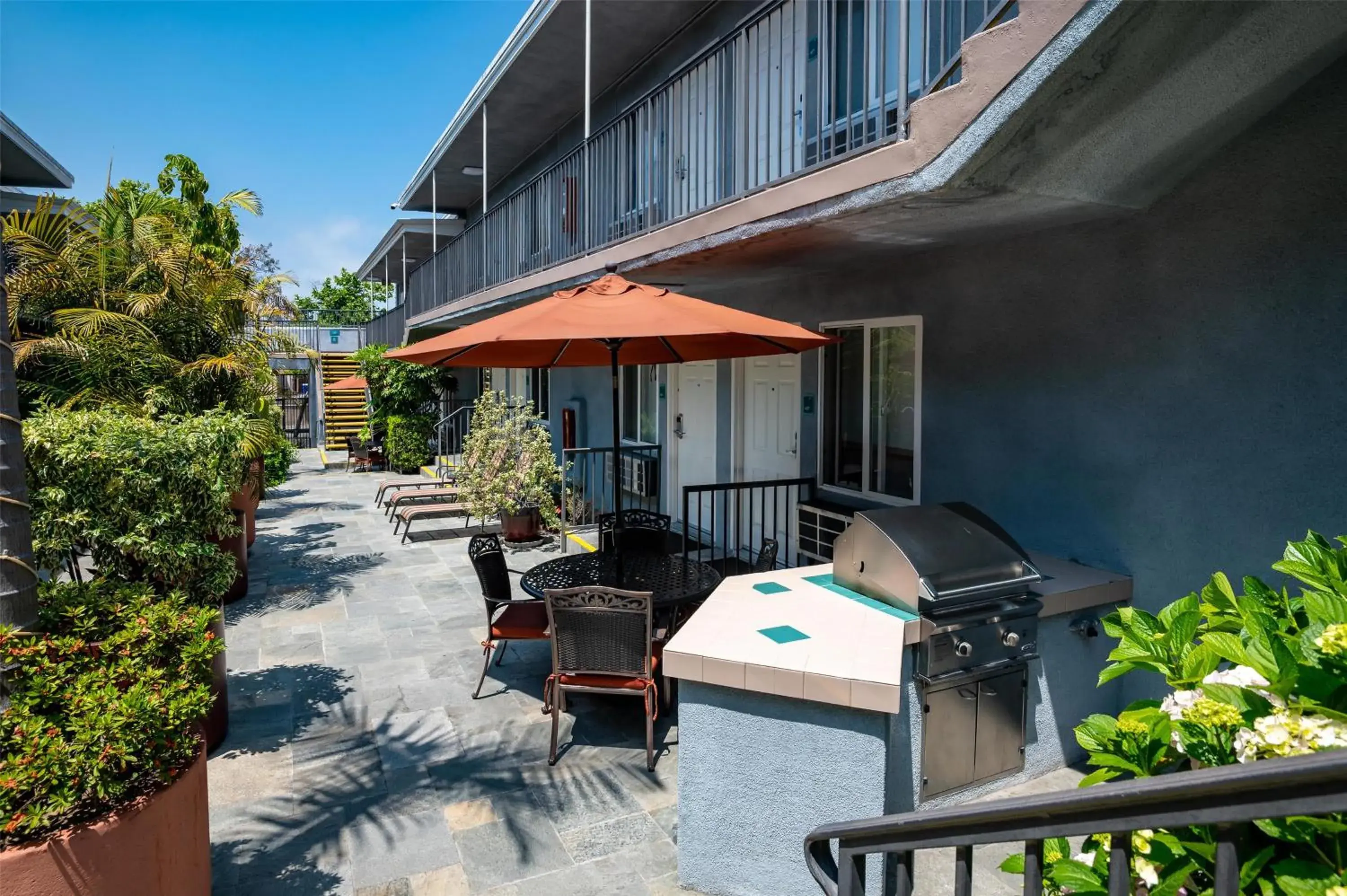 Property building in SureStay Hotel by Best Western Santa Monica Property building in SureStay Hotel by Best Western Santa Monica