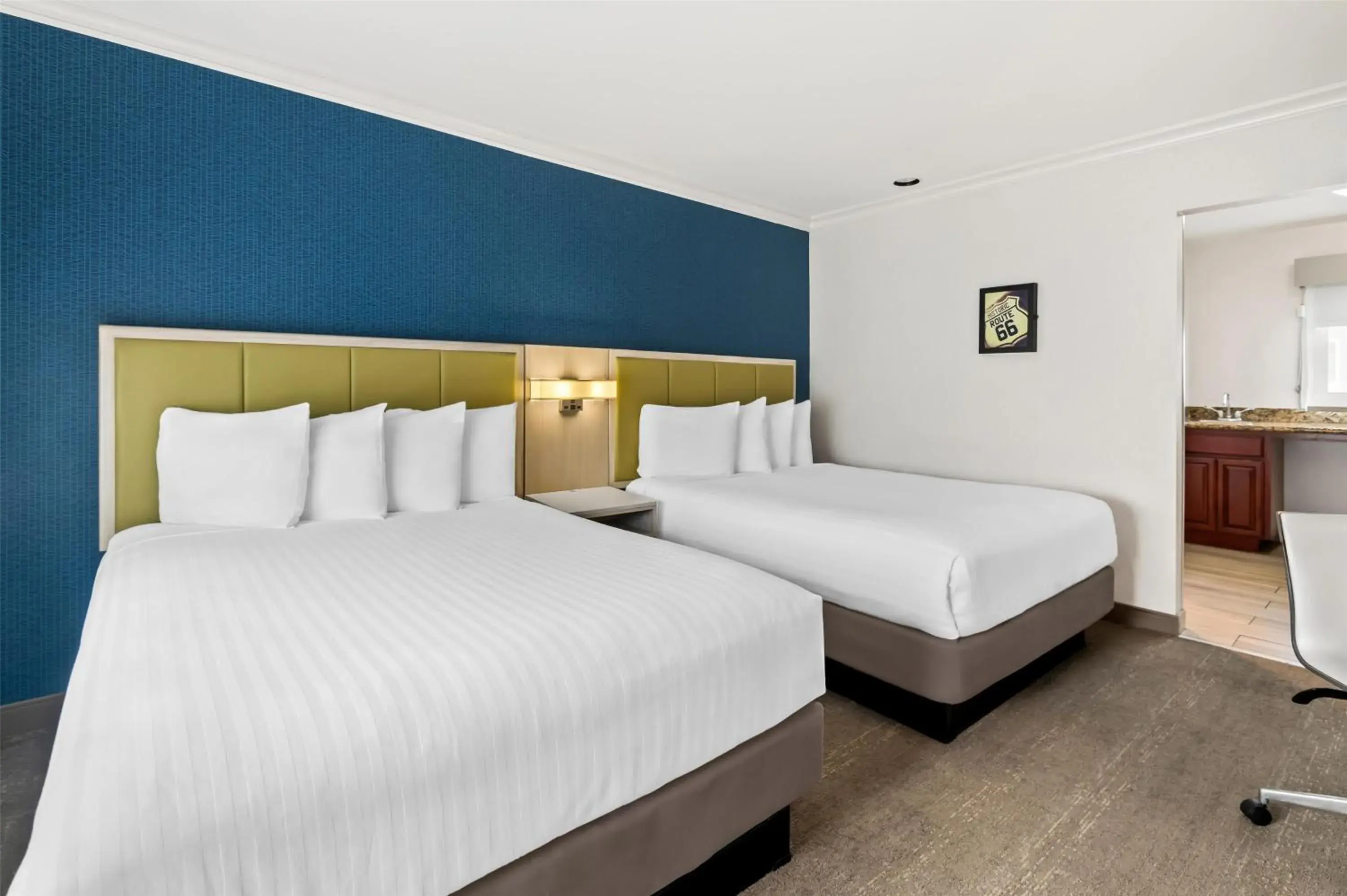 Bedroom, Bed in SureStay Hotel by Best Western Santa Monica Bedroom, Bed in SureStay Hotel by Best Western Santa Monica