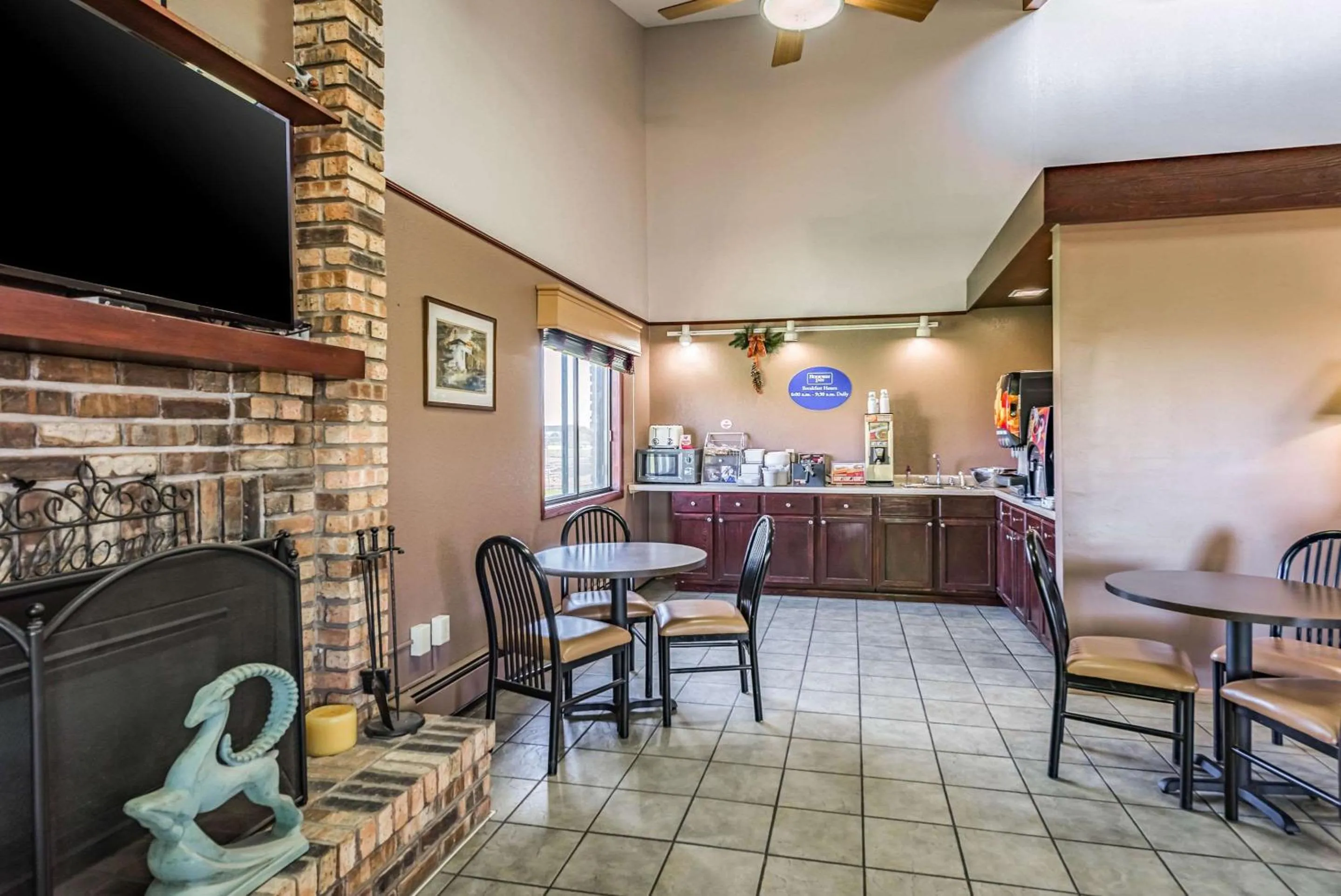 Lobby or reception in Rodeway Inn Saint Joseph