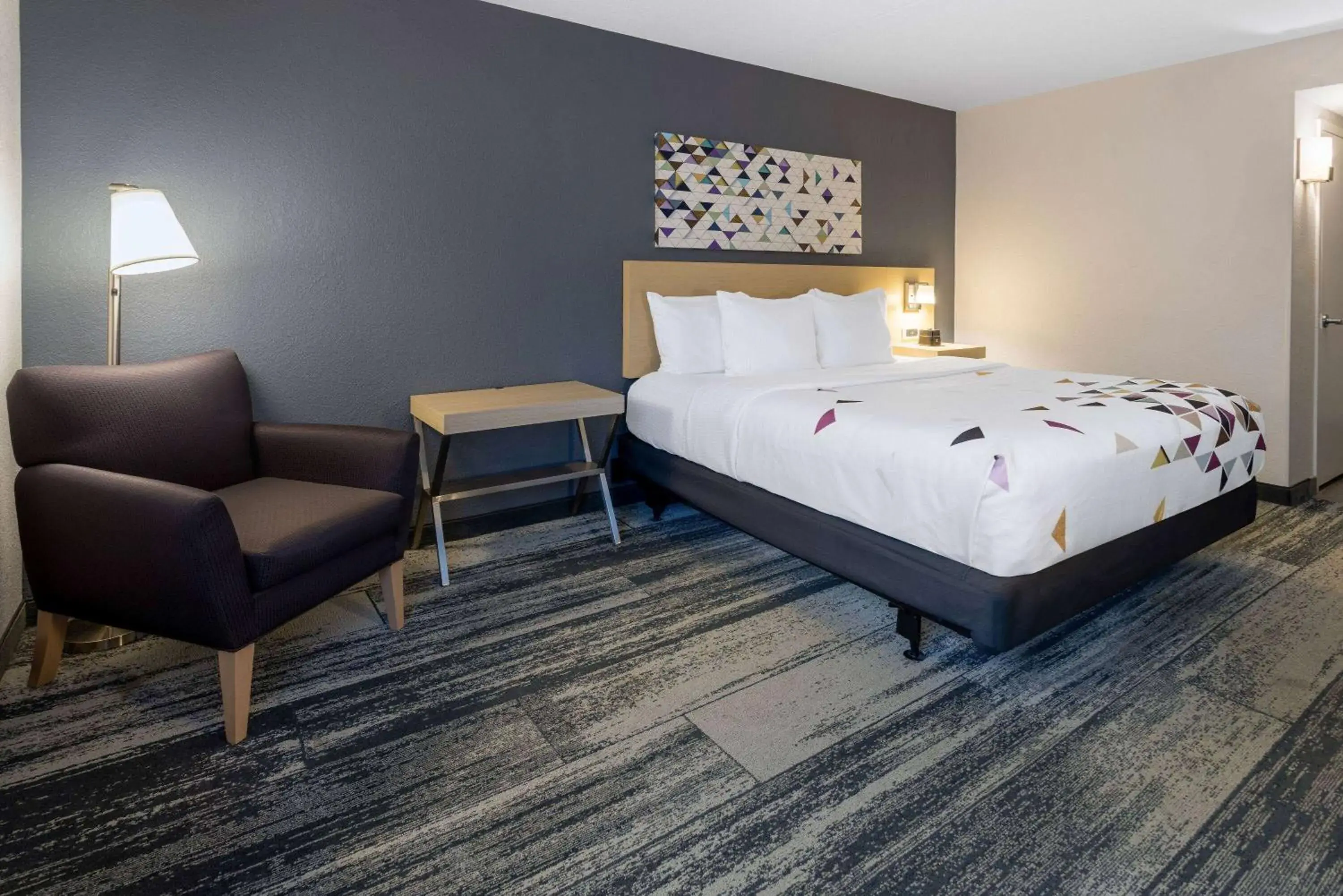 Photo of the whole room, Bed in Baymont by Wyndham White Plains - Elmsford Photo of the whole room, Bed in Baymont by Wyndham White Plains - Elmsford