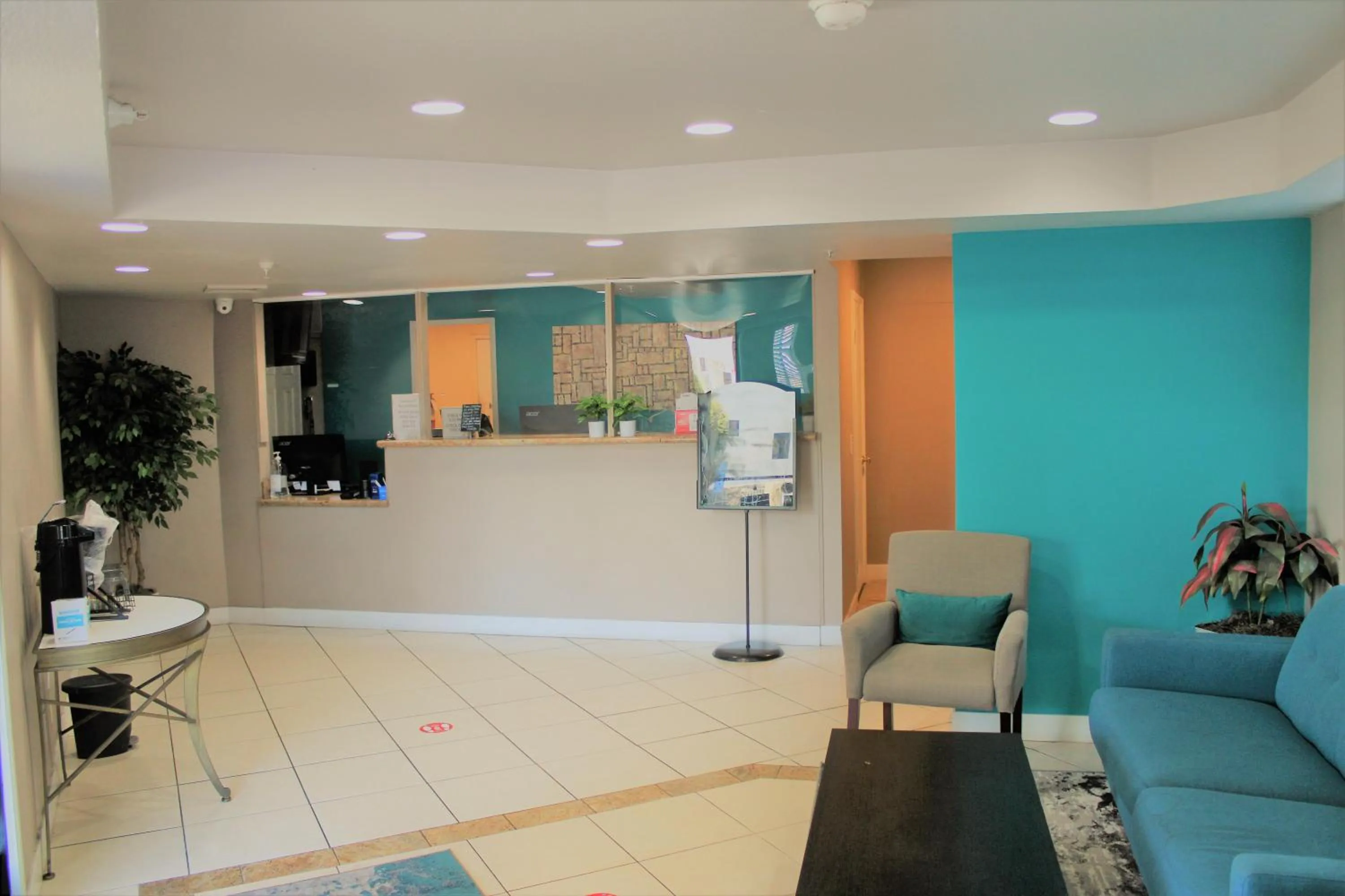 Lobby or reception in Rancho San Diego Inn & Suites