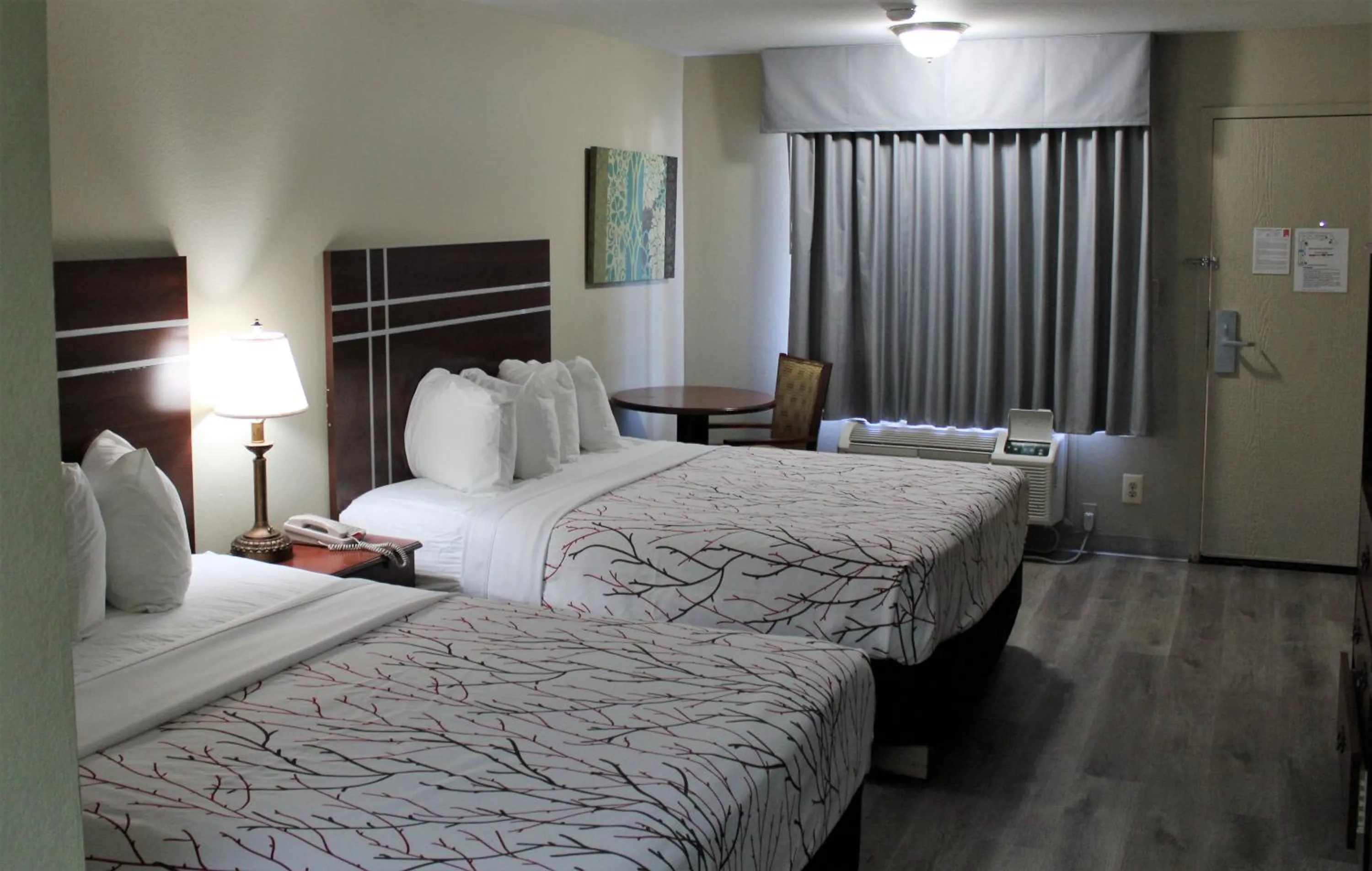 Photo of the whole room, Bed in Rancho San Diego Inn & Suites