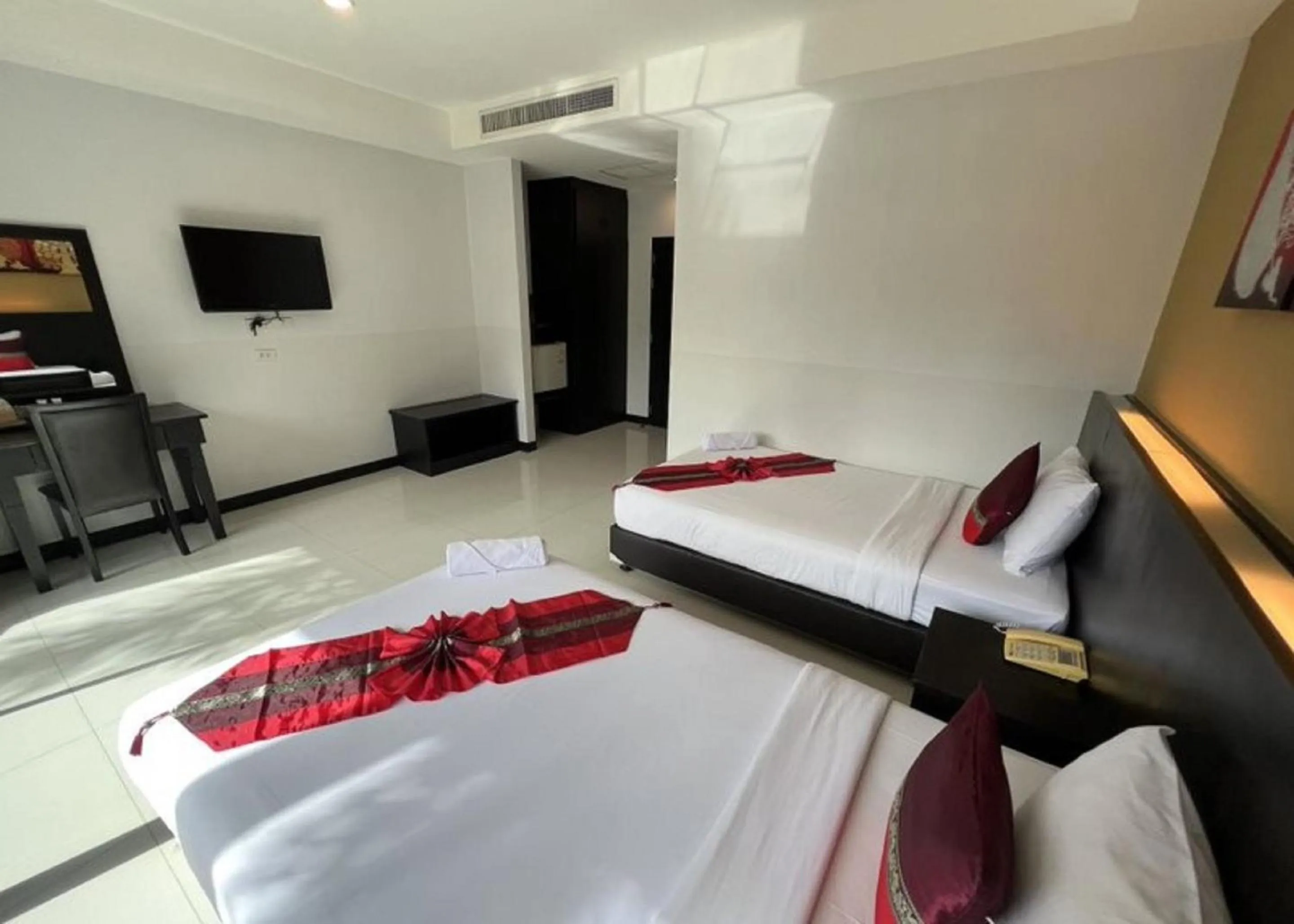 Bedroom, Bed in Naiyang Beach Hotel SHA Plus