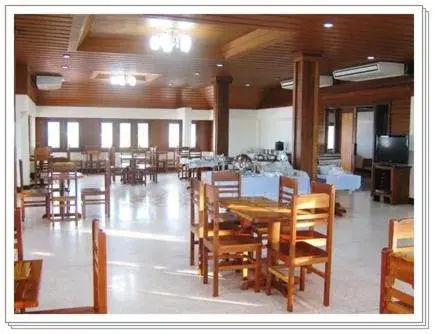 Restaurant/places to eat in Riverfront Hotel Mukdahan Restaurant/places to eat in Riverfront Hotel Mukdahan