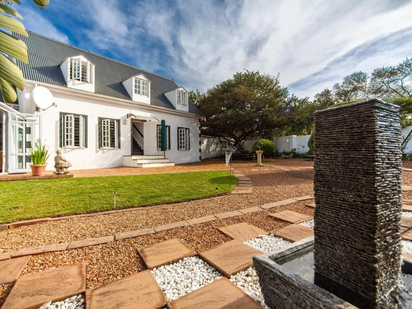 Garden in Cosimi Guest House