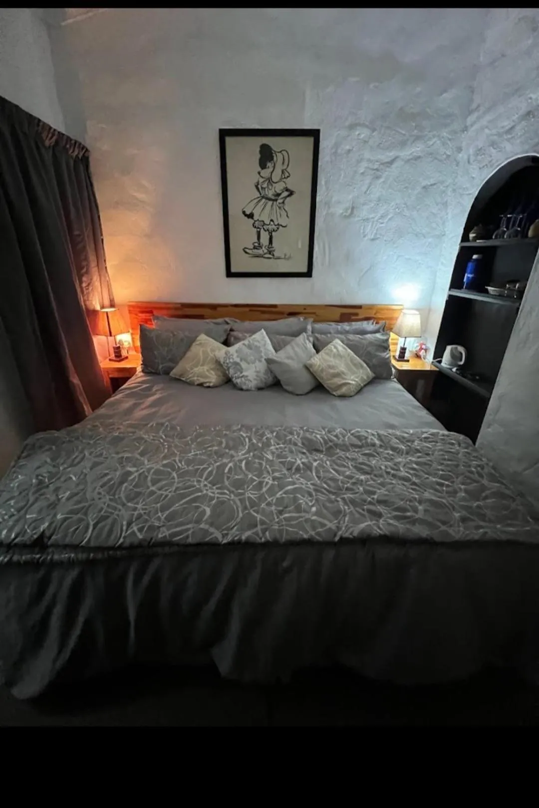 Bed in Villa Ocean Crest B&B
