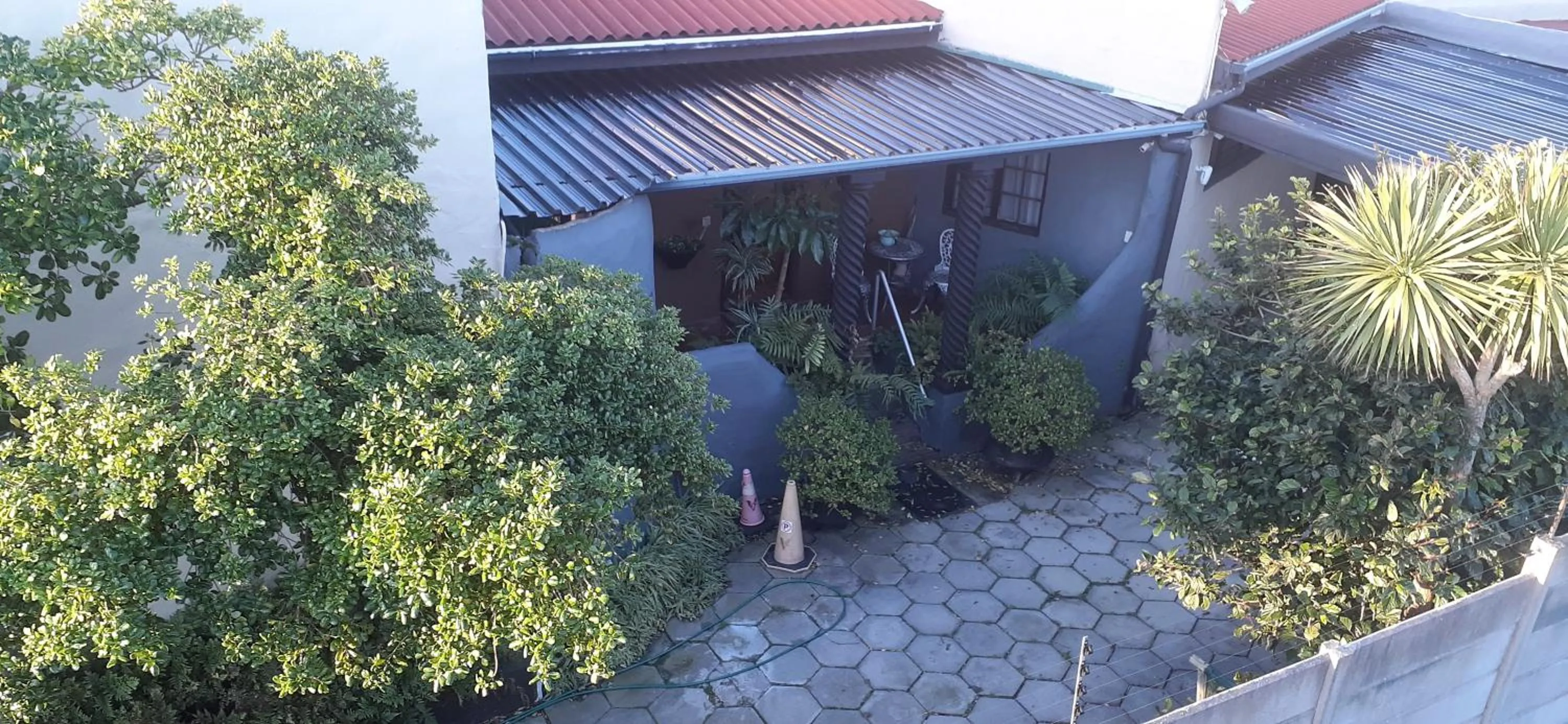 Property building in Villa Ocean Crest B&B