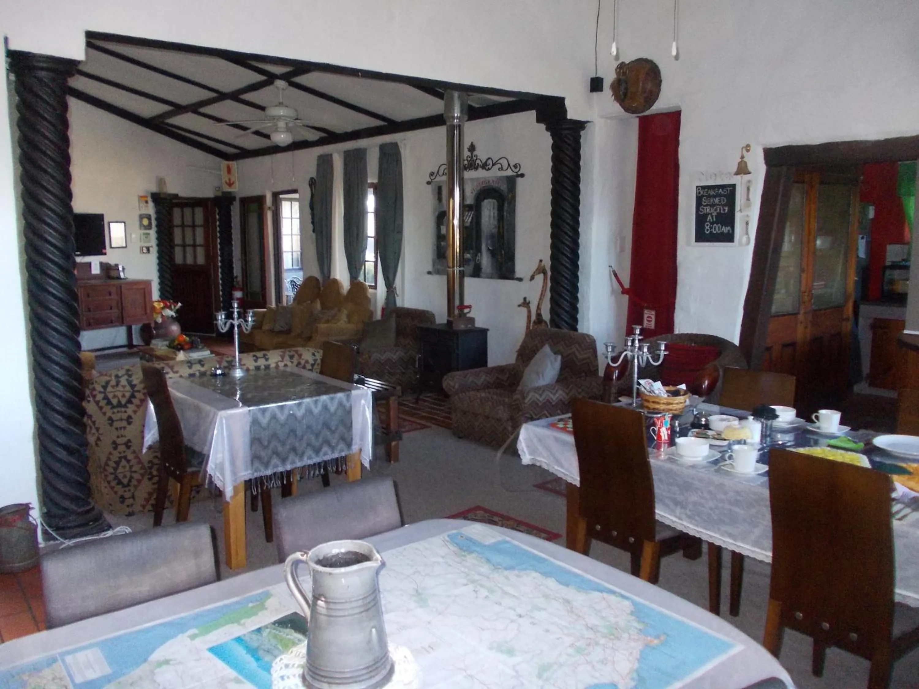 Restaurant/places to eat in Villa Ocean Crest B&B