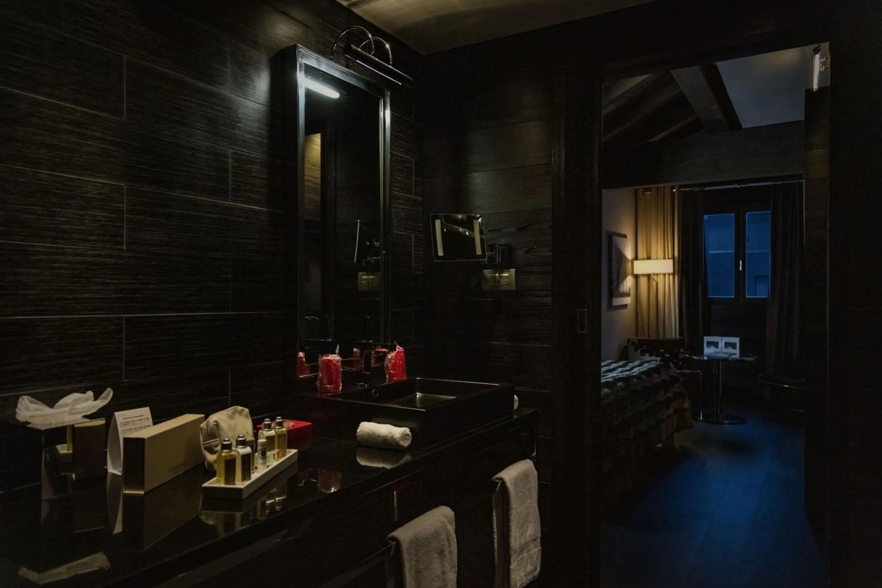 Bathroom in Avenue Lodge Hotel & Spa