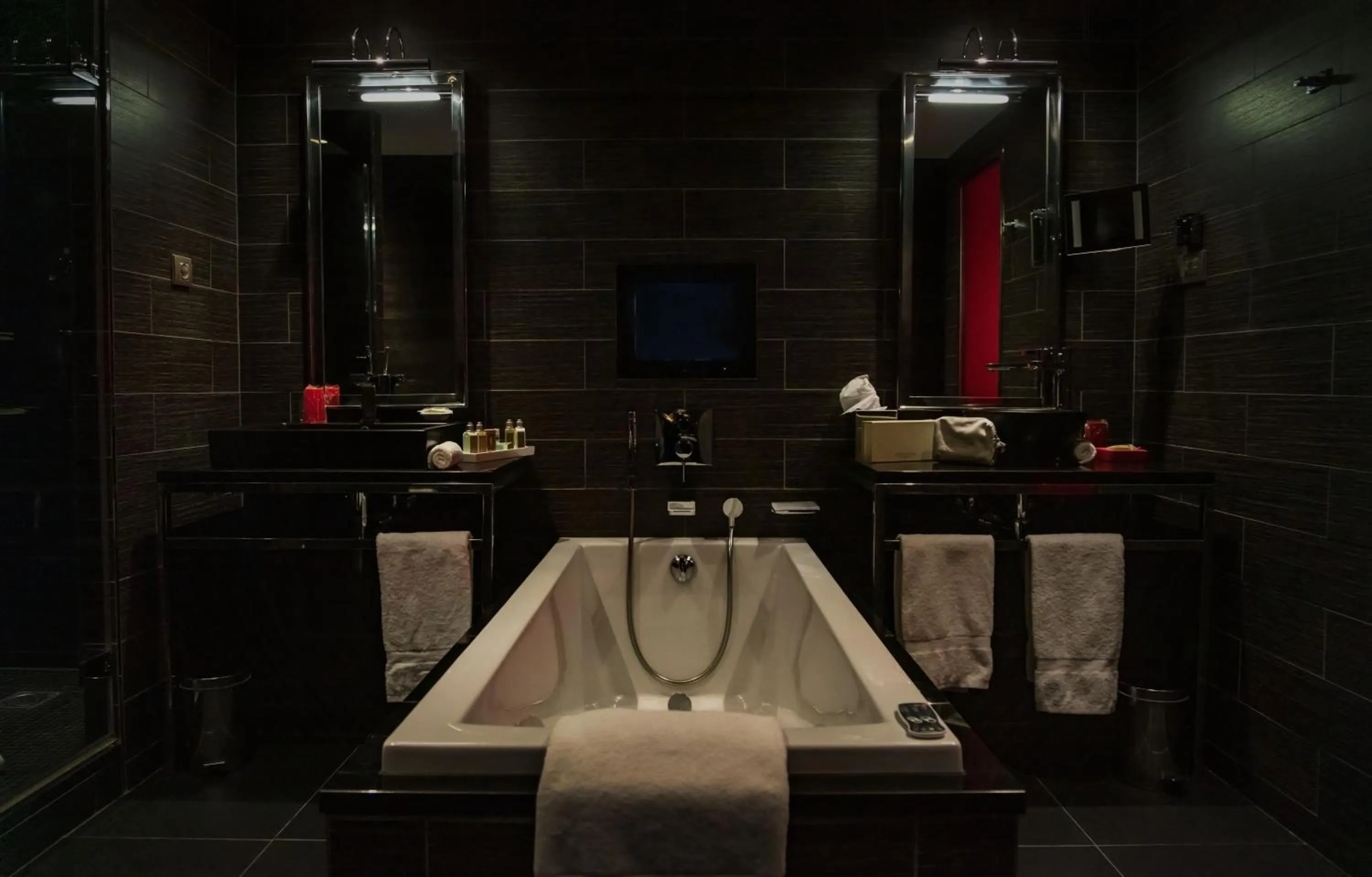 Bathroom in Avenue Lodge Hotel & Spa