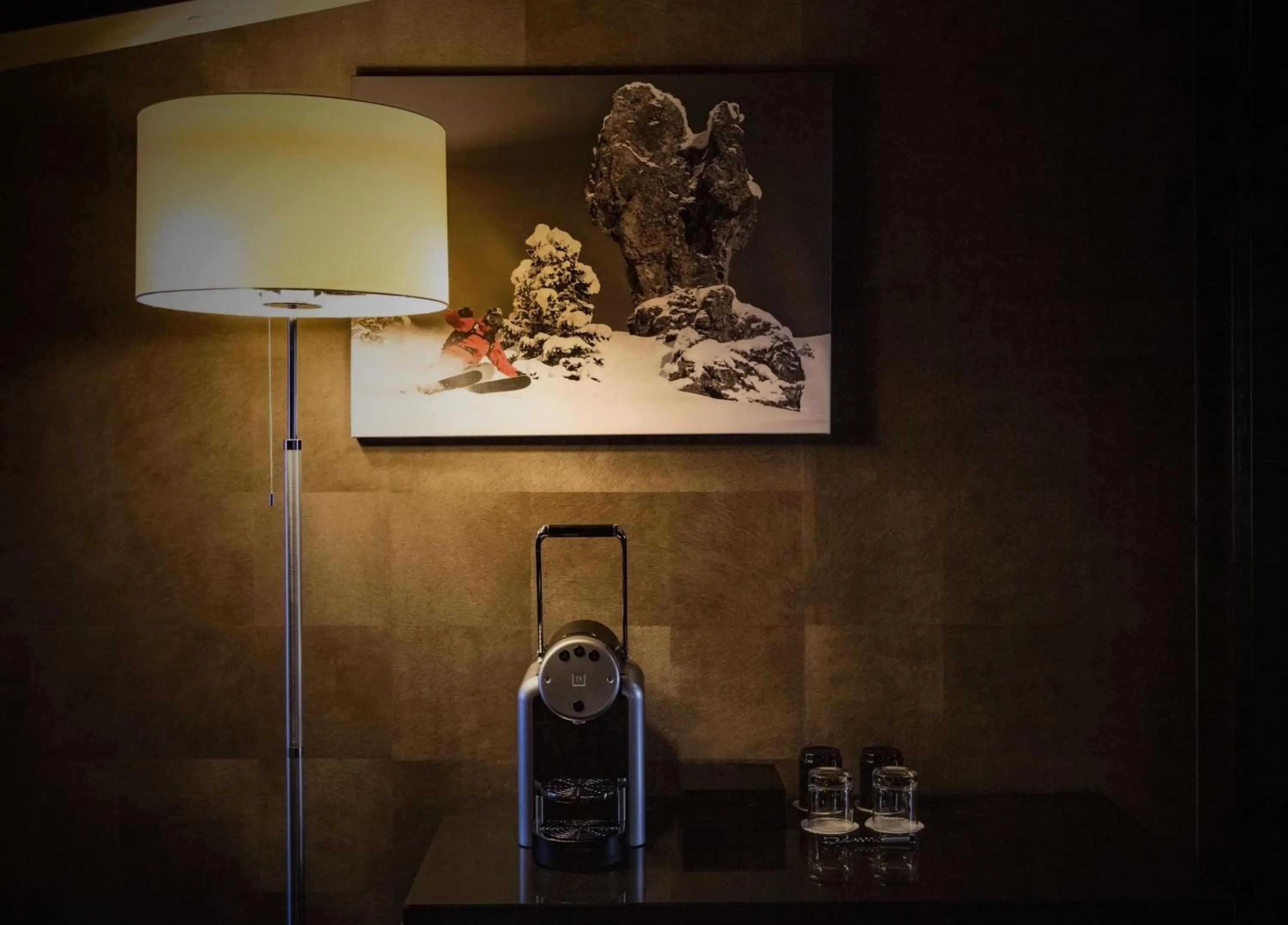 Coffee/tea facilities in Avenue Lodge Hotel & Spa