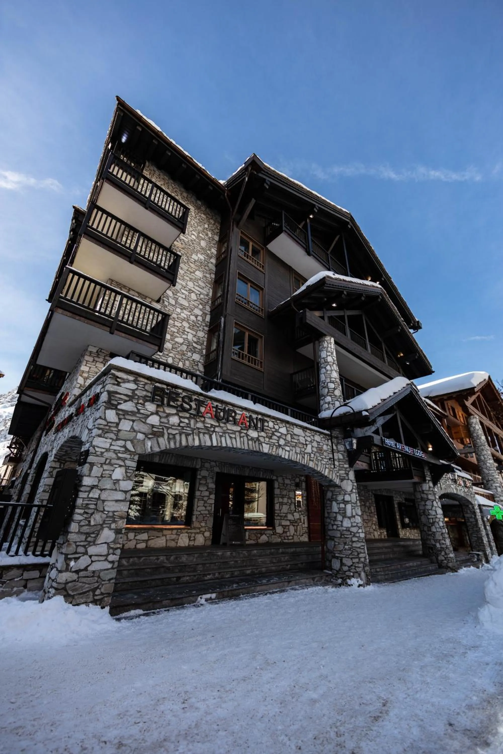Facade/entrance in Avenue Lodge Hotel & Spa