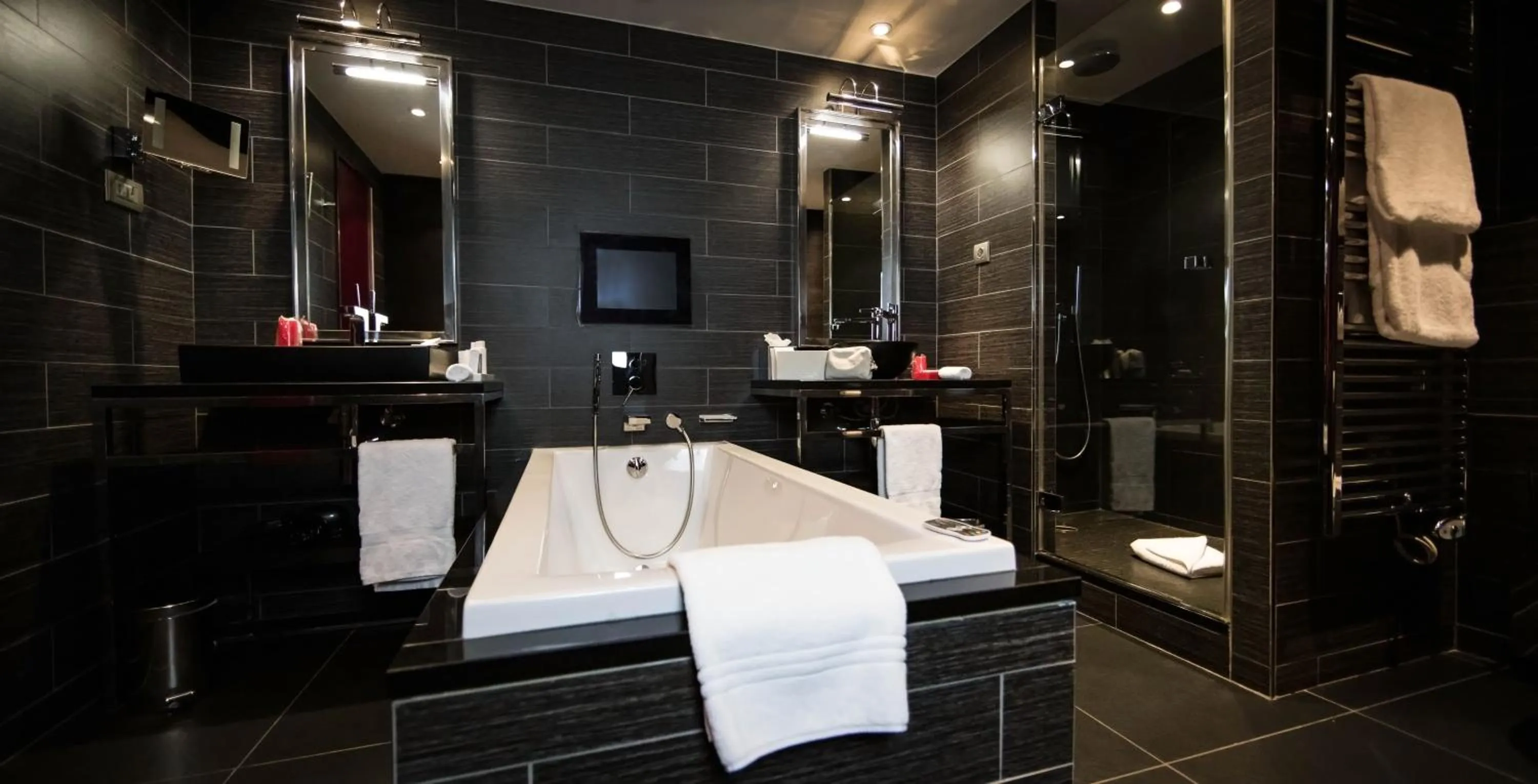 Bathroom in Avenue Lodge Hotel & Spa