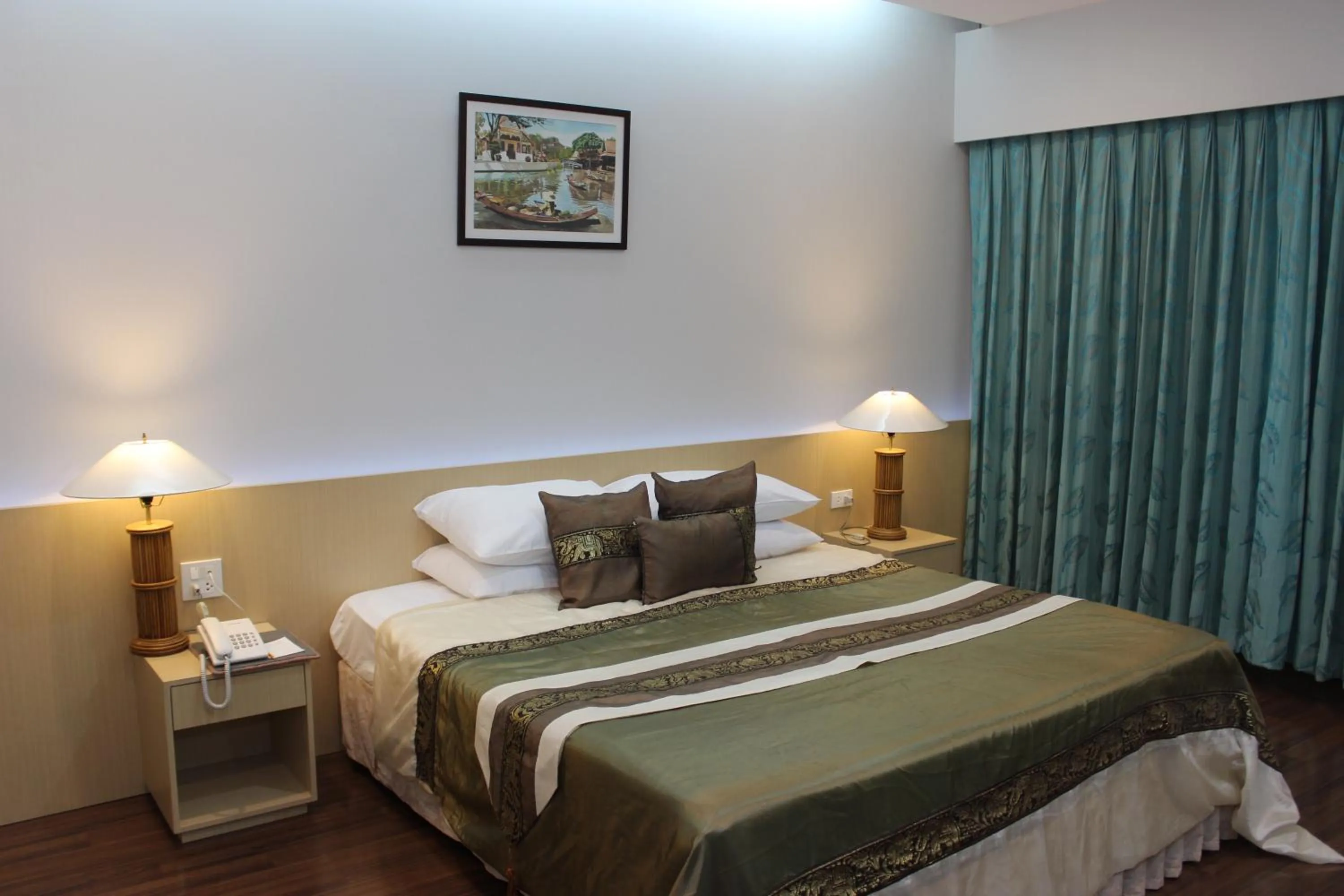 Bed in Charoen Hotel