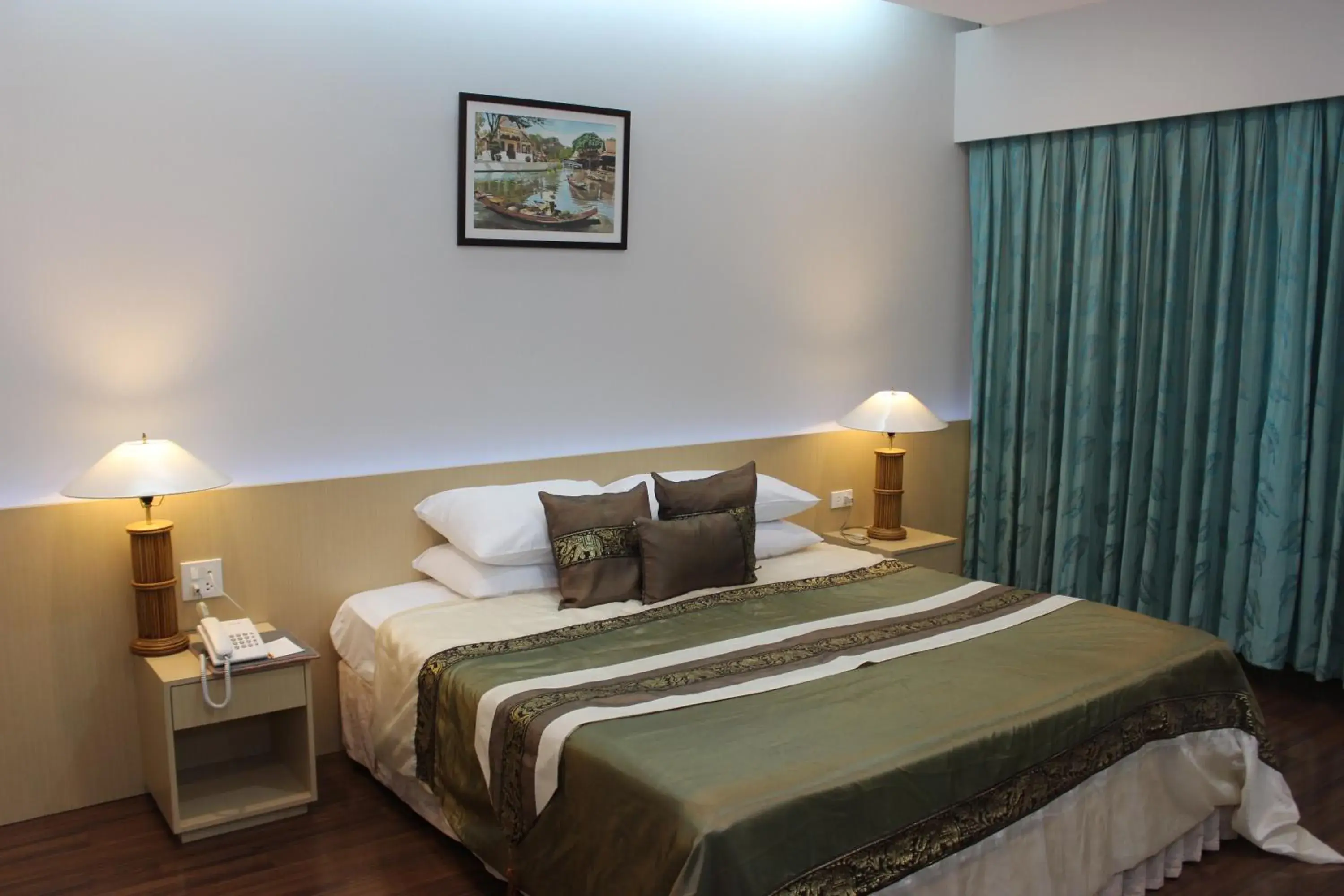 Bed in Charoen Hotel Bed in Charoen Hotel