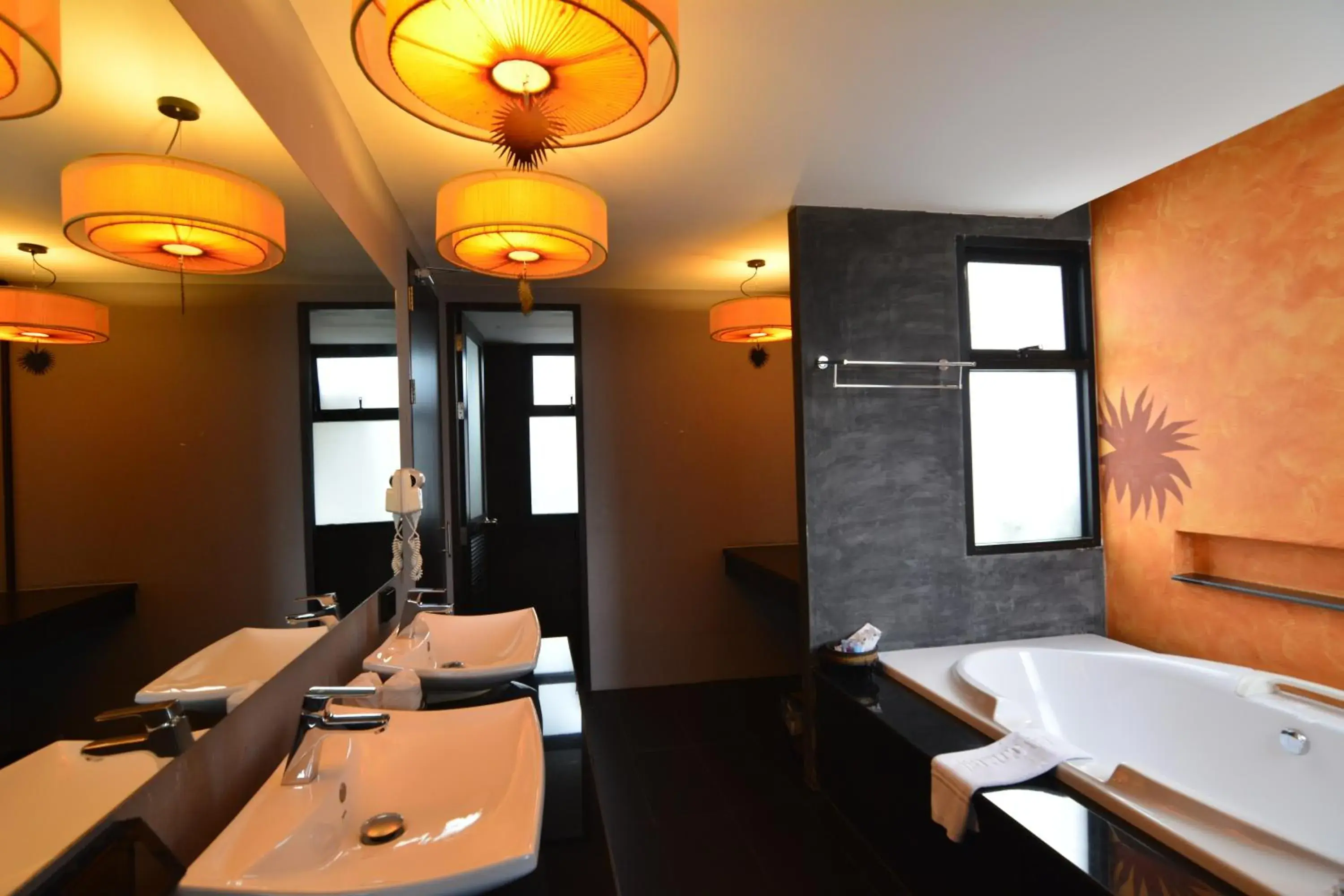 Bath in Chaweng Noi Pool Villa Bath in Chaweng Noi Pool Villa