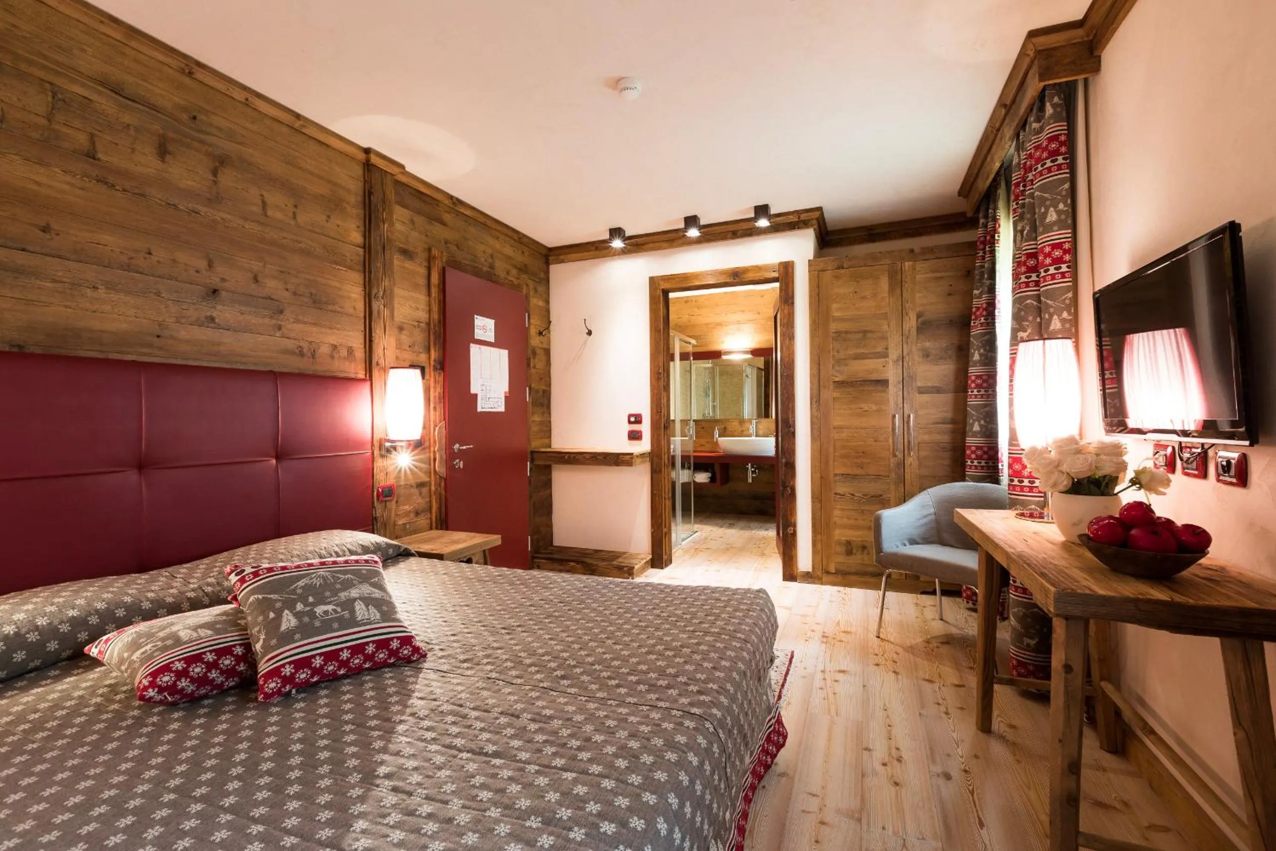 Photo of the whole room, Bed in Hotel Maso del Brenta